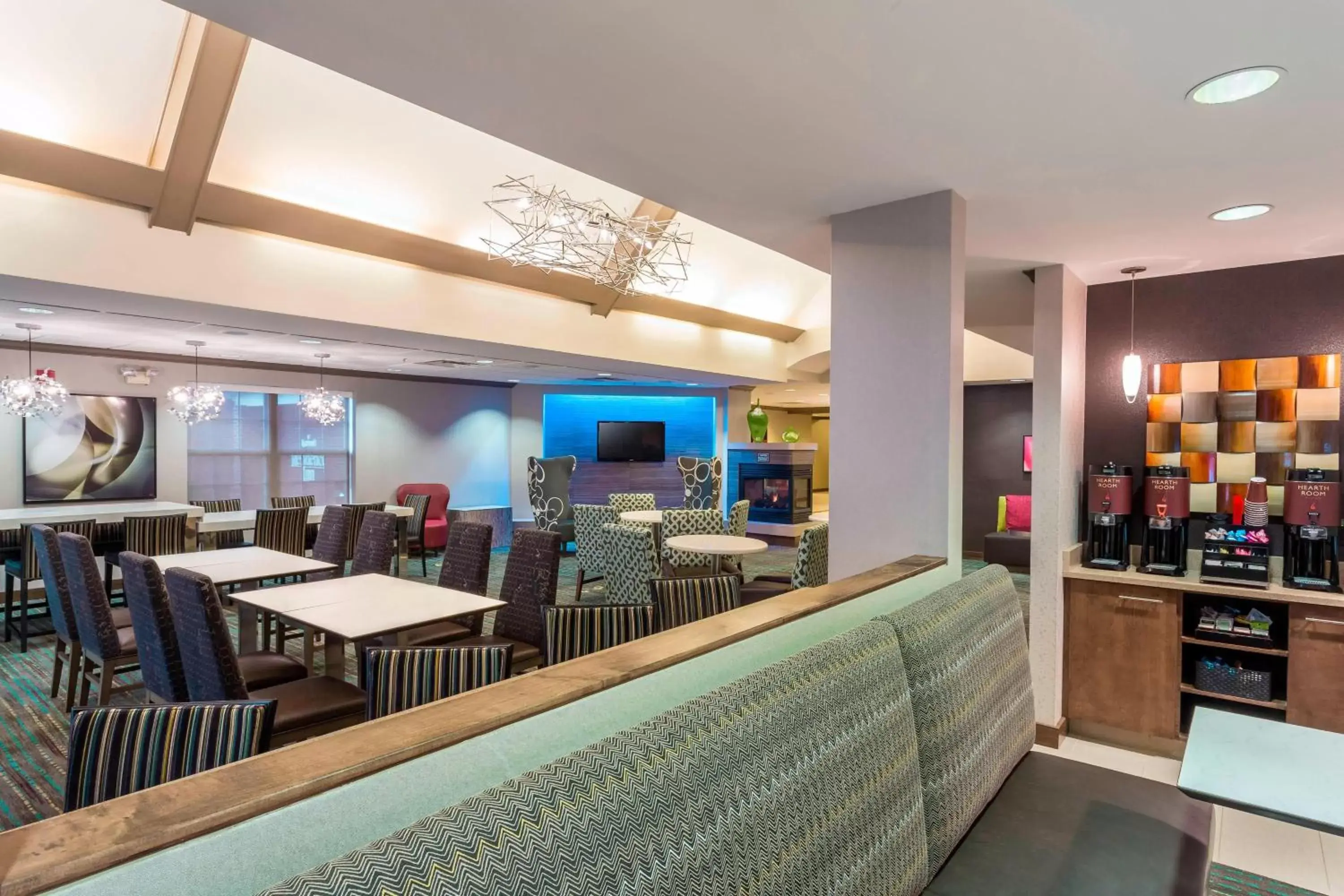 Lobby or reception, Restaurant/Places to Eat in Residence Inn Louisville Northeast