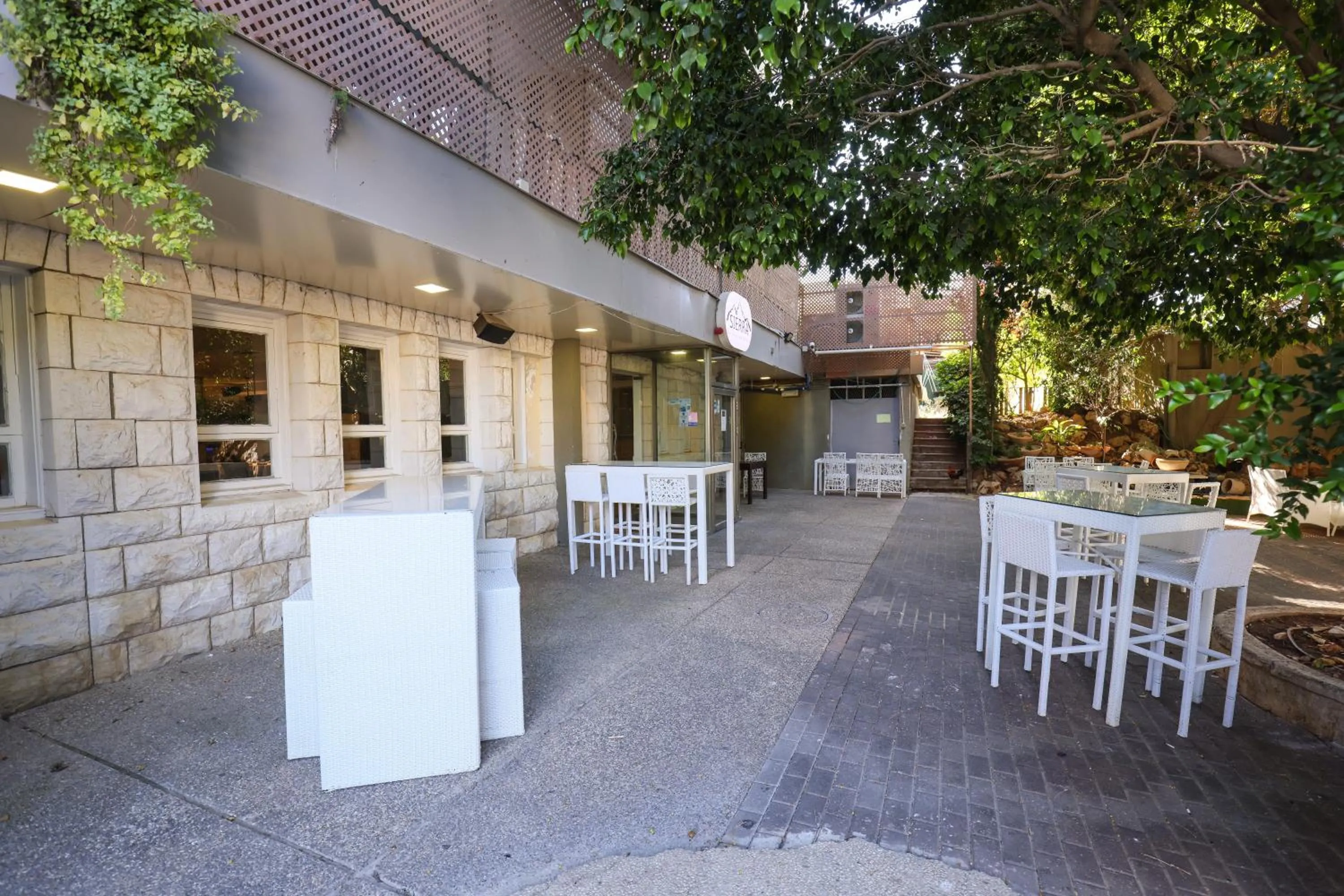 Garden in Tabar Hotel