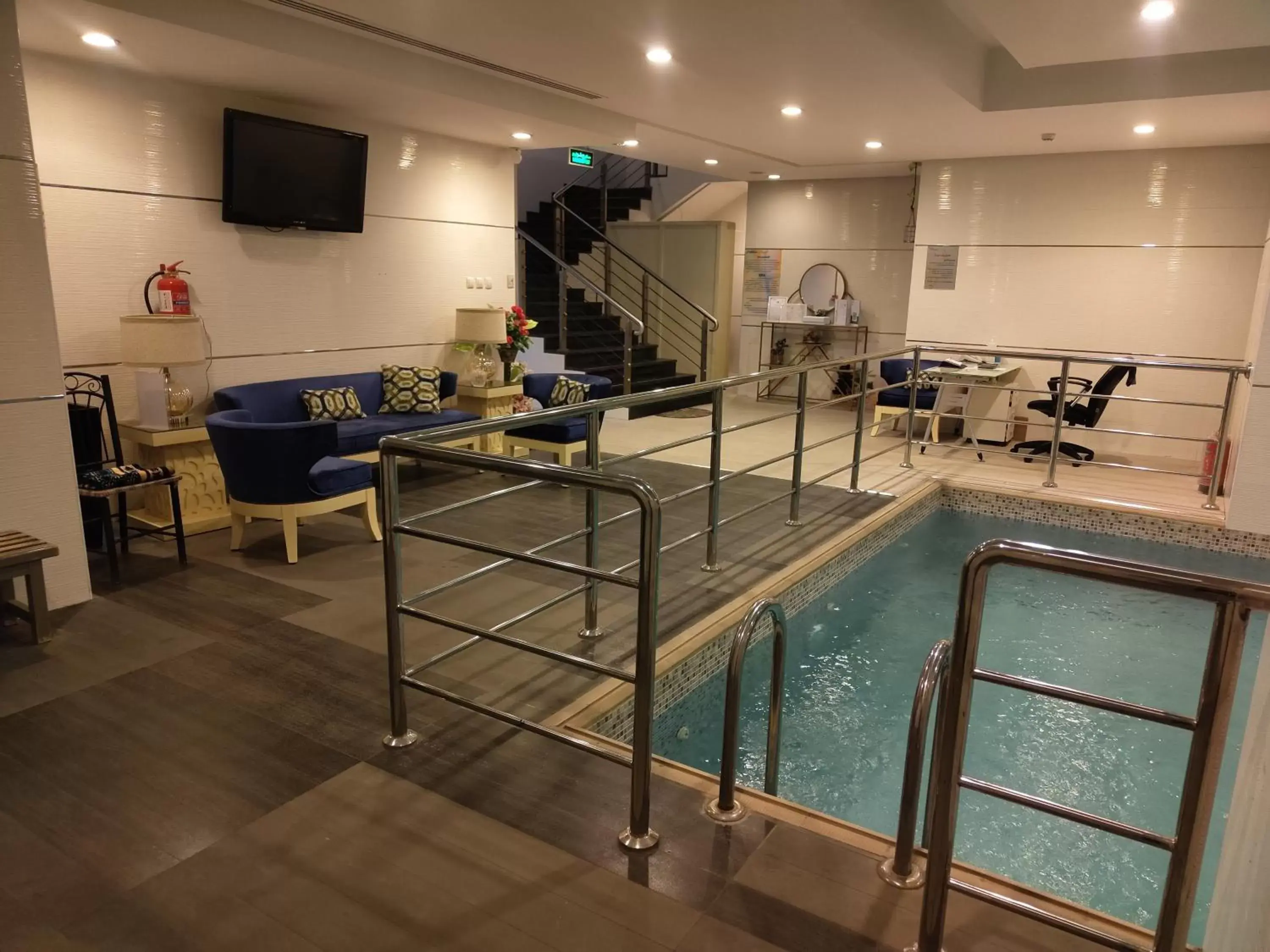 Swimming pool in MANAZEL Al DIAFA SERVICED APARTMENTS