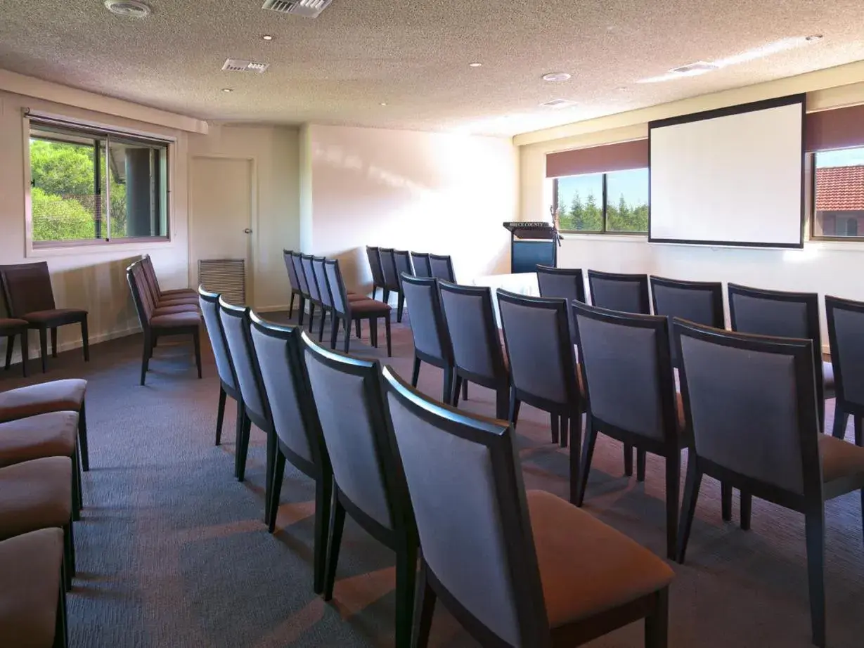 Business facilities in Hotel Bruce County