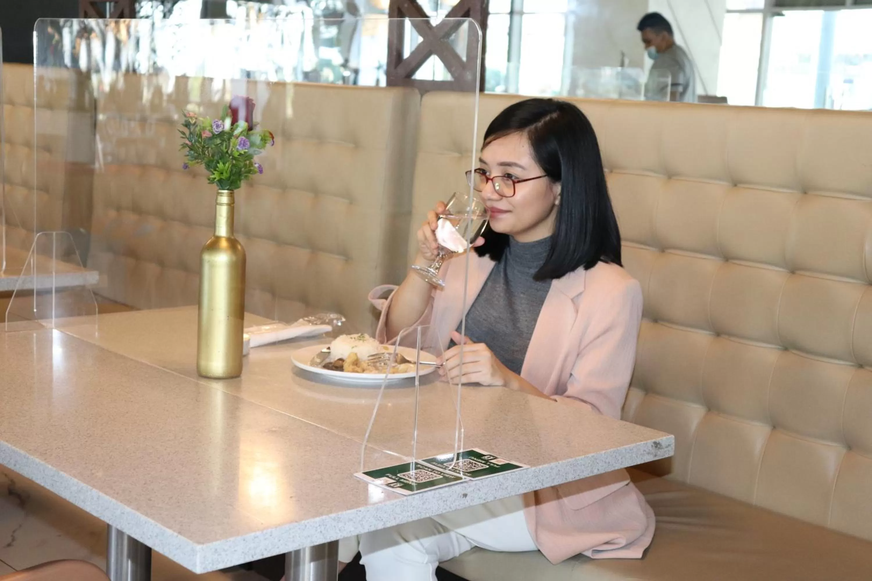 Restaurant/places to eat in Hotel101 - Manila