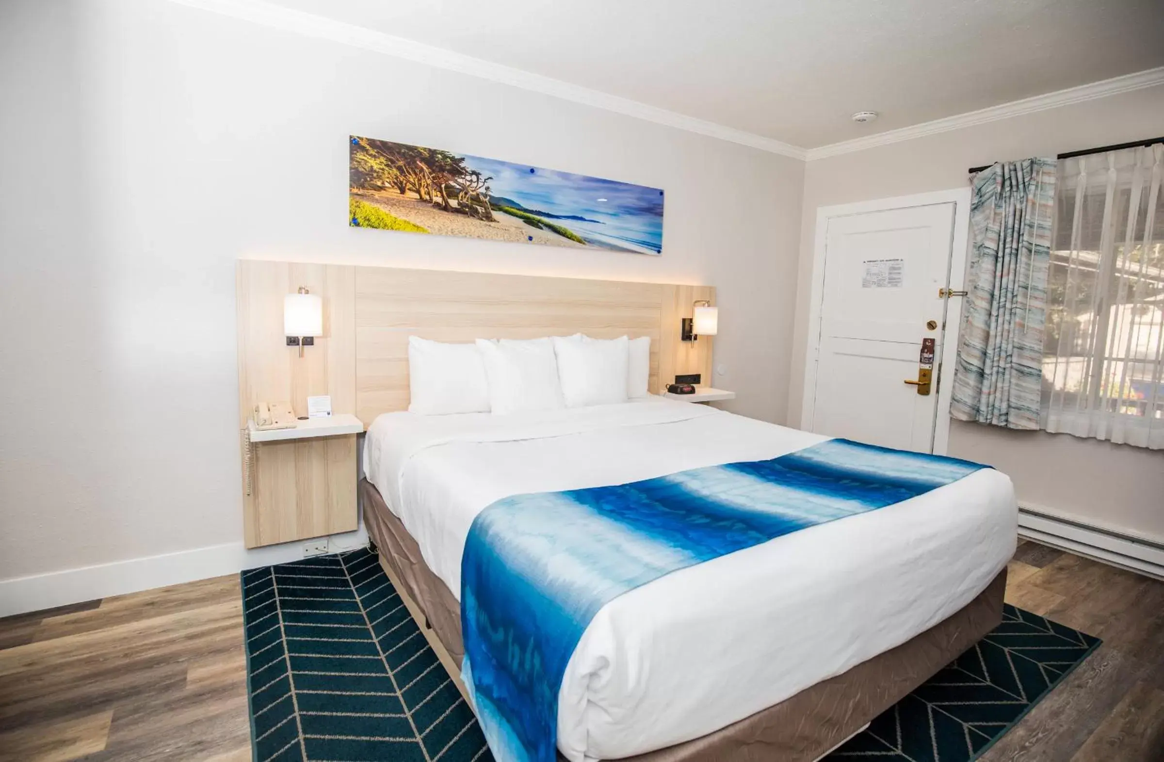 King Room - Non-Smoking in Comfort Inn Carmel By the Sea King Room - Non-Smoking in Comfort Inn Carmel By the Sea