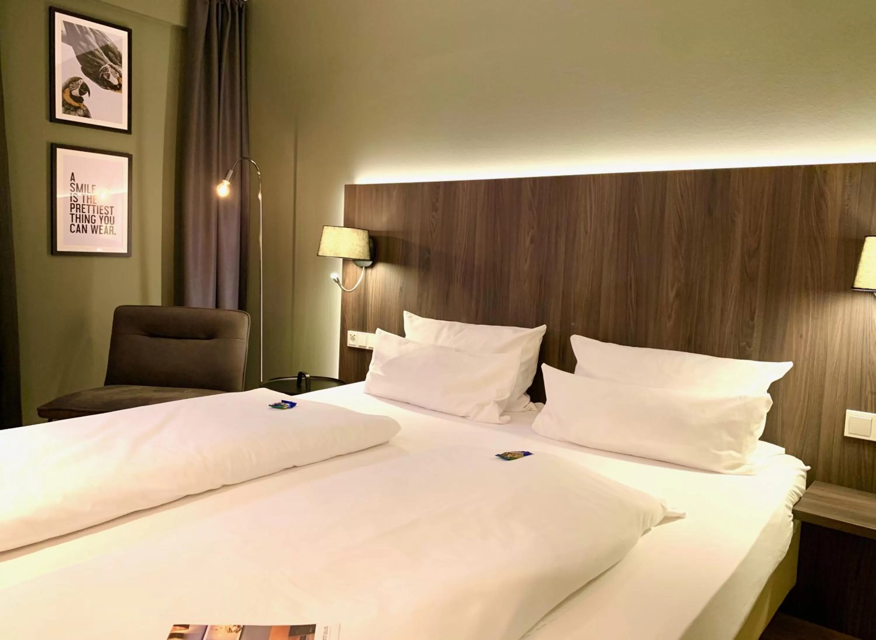 Photo of the whole room, Bed in zeitwohnhaus SUITE-HOTEL & SERVICED APARTMENTS