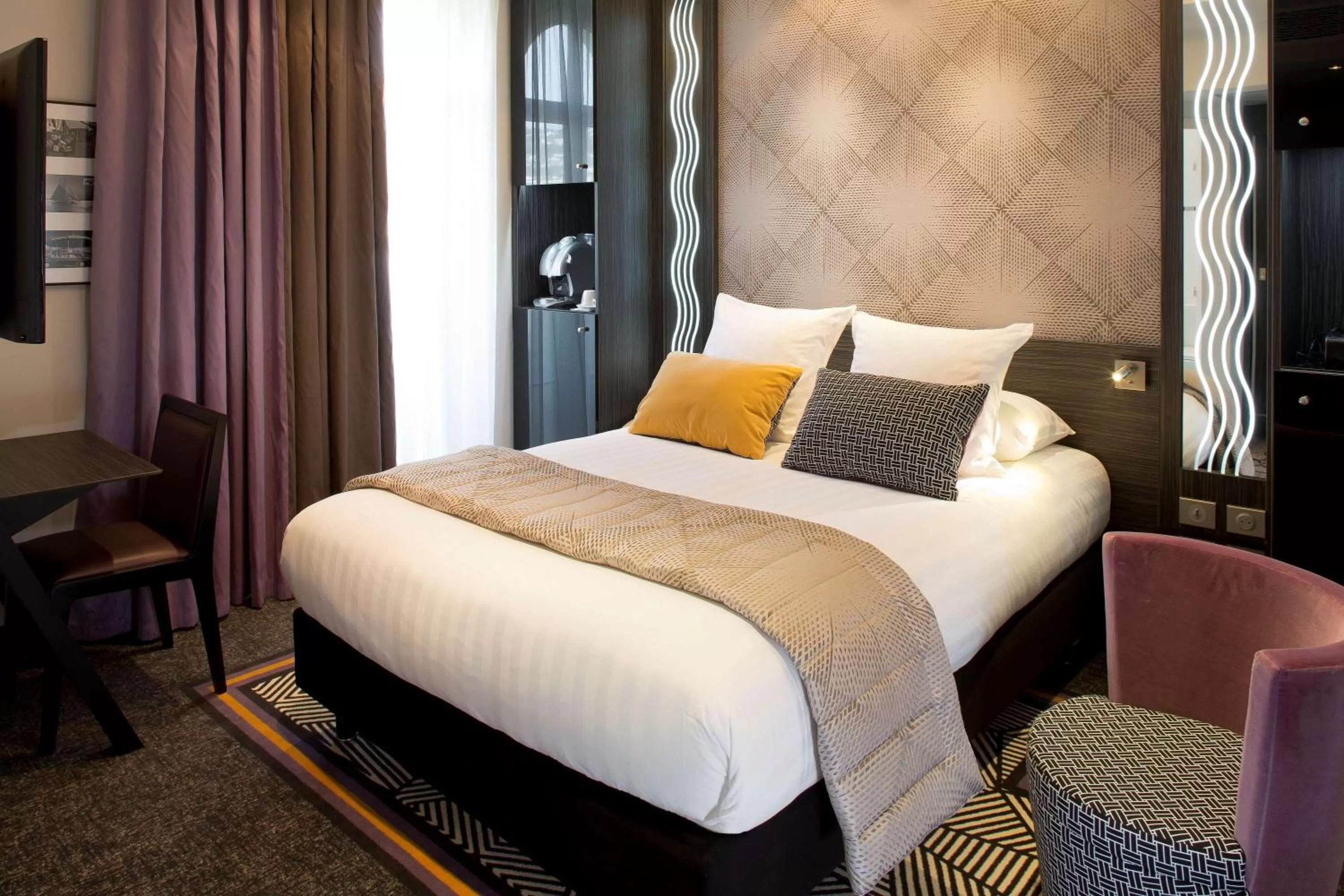 Comfort Double Room in BW Premier Collection Mondial