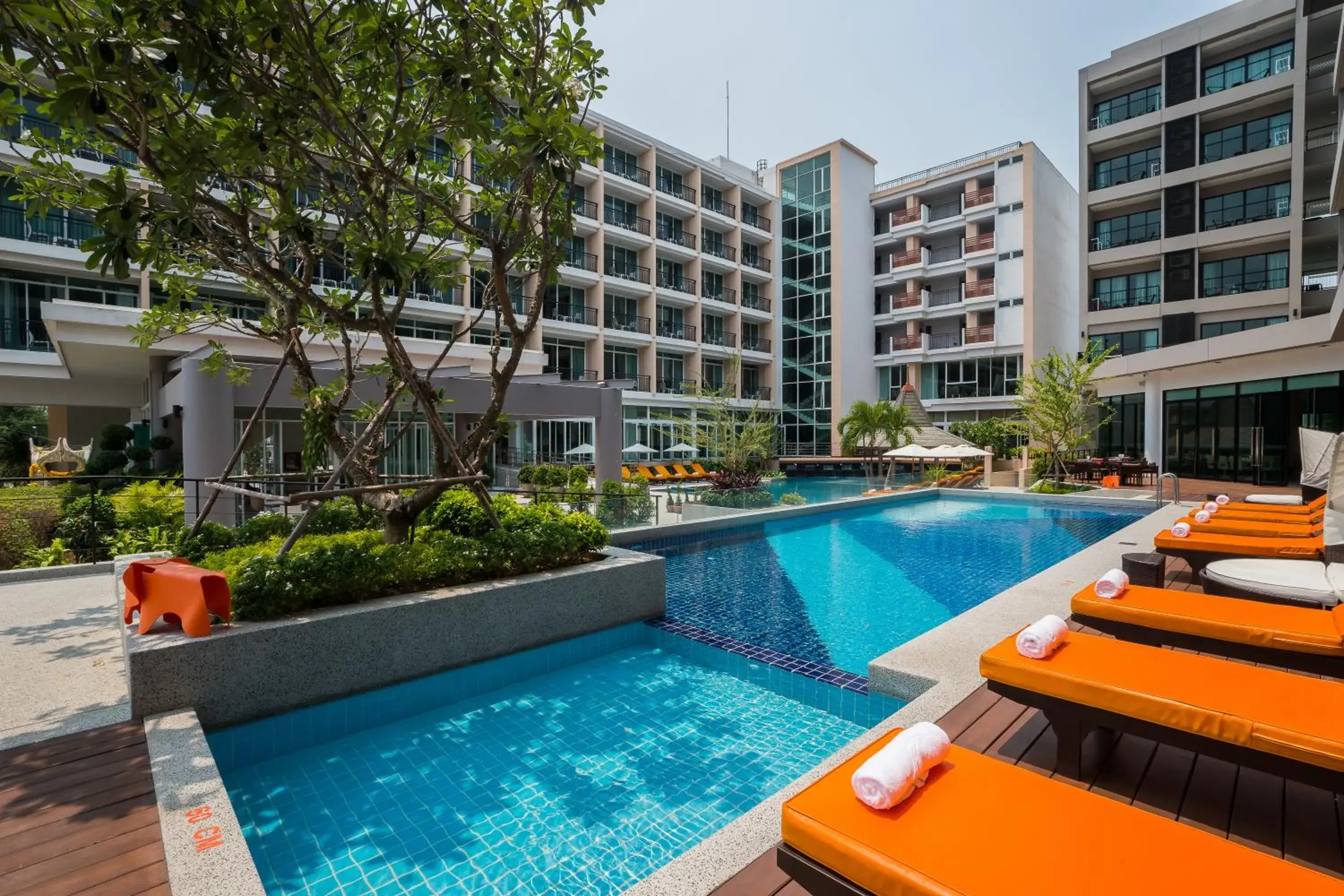 Property building, Swimming Pool in Hotel J Pattaya