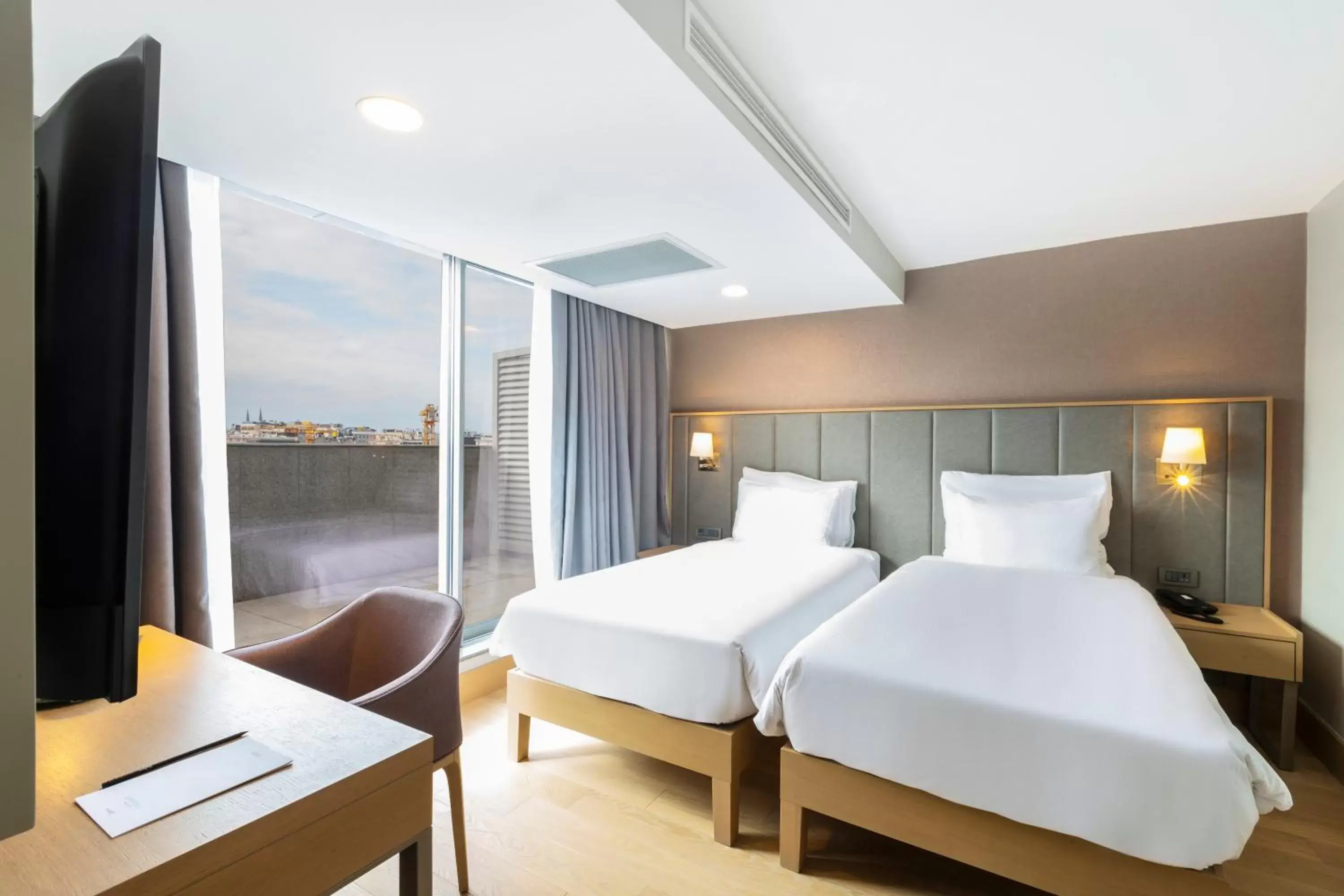 Bed in Radisson Hotel Istanbul Harbiye