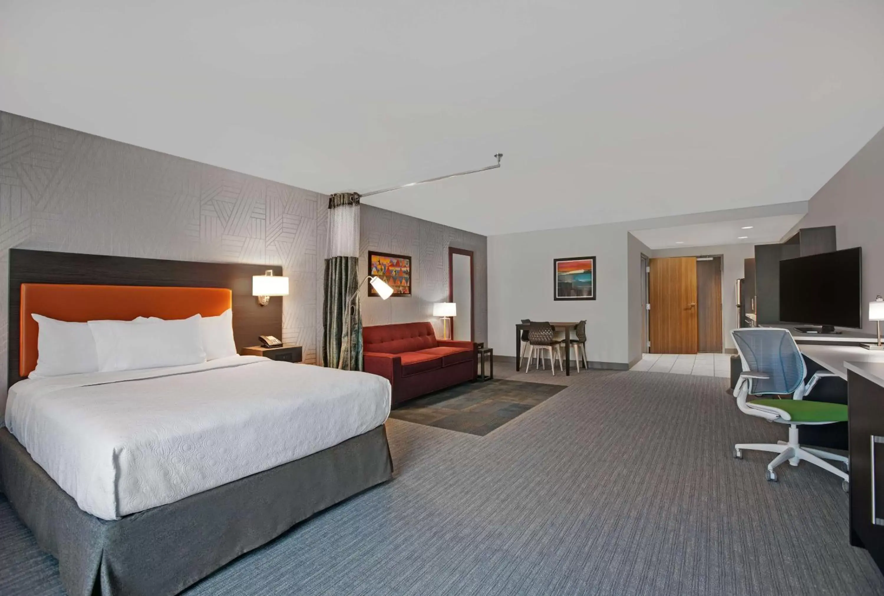 Bed in Home2 Suites By Hilton Asheville Airport