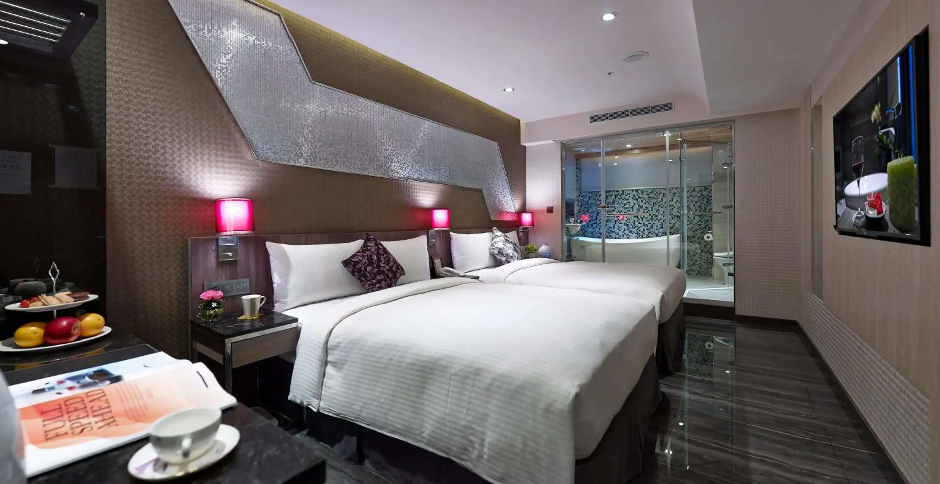 Photo of the whole room, Bed in Beauty Hotels Taipei - Hotel Bfun