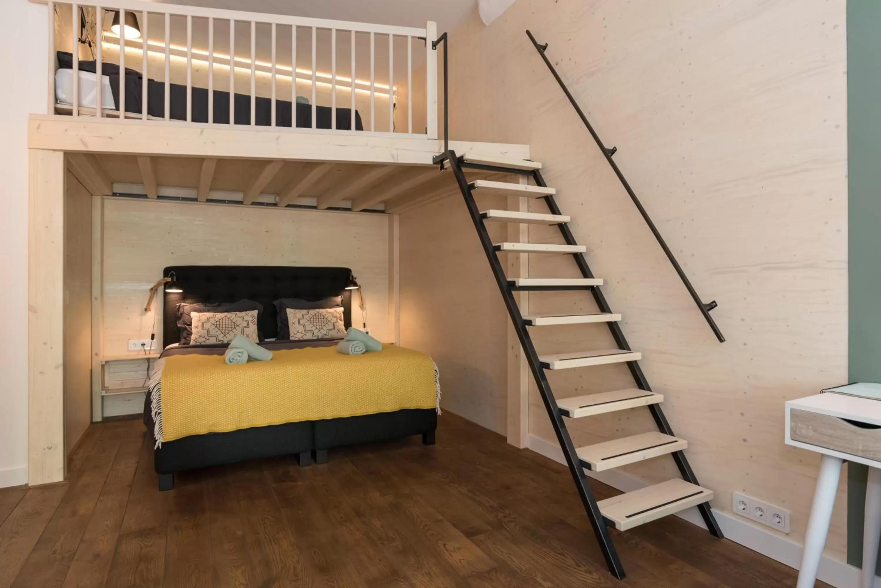 Bed in Studio Jan Steen