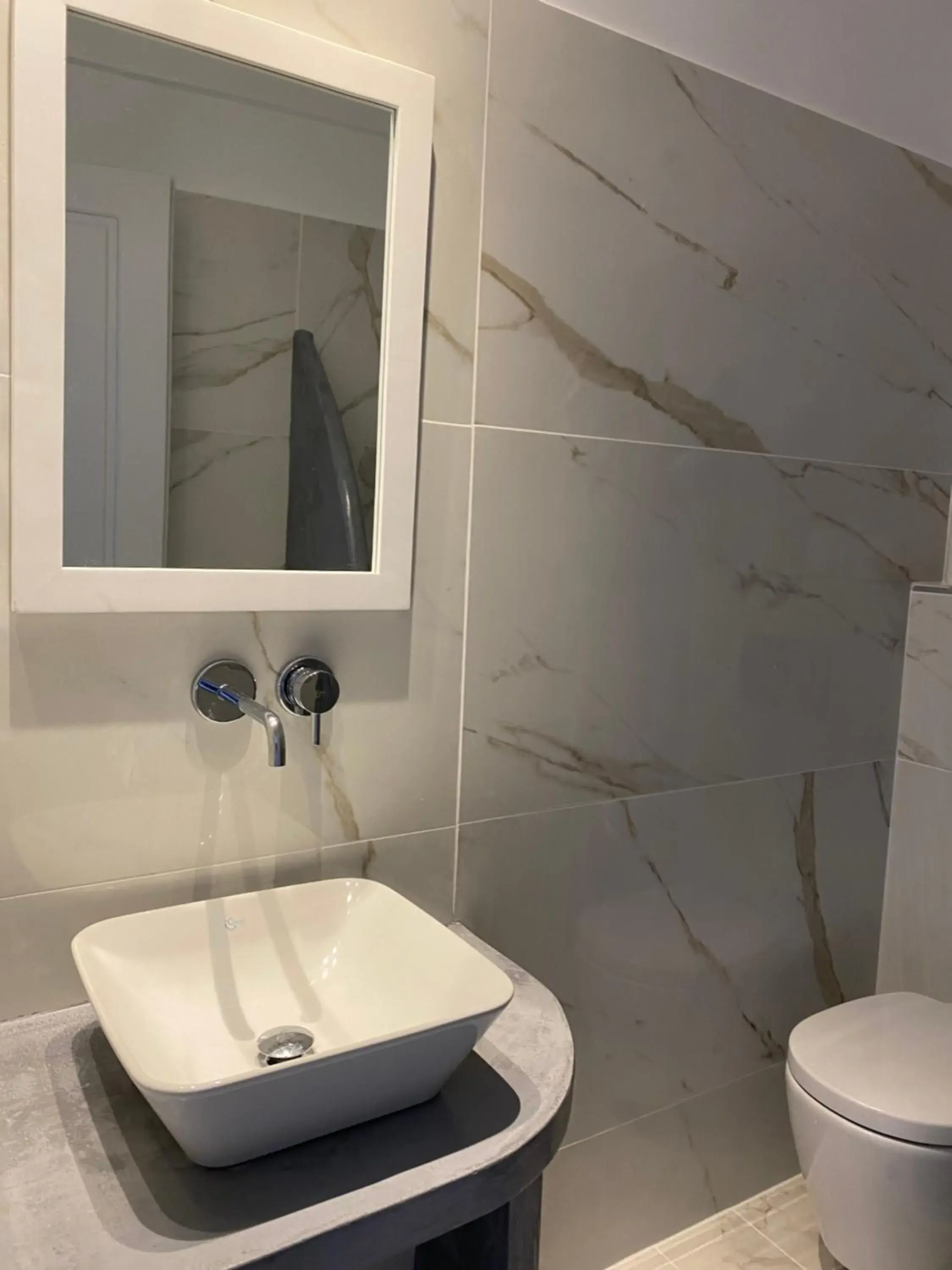 Shower, Bathroom in Hotel Hellas