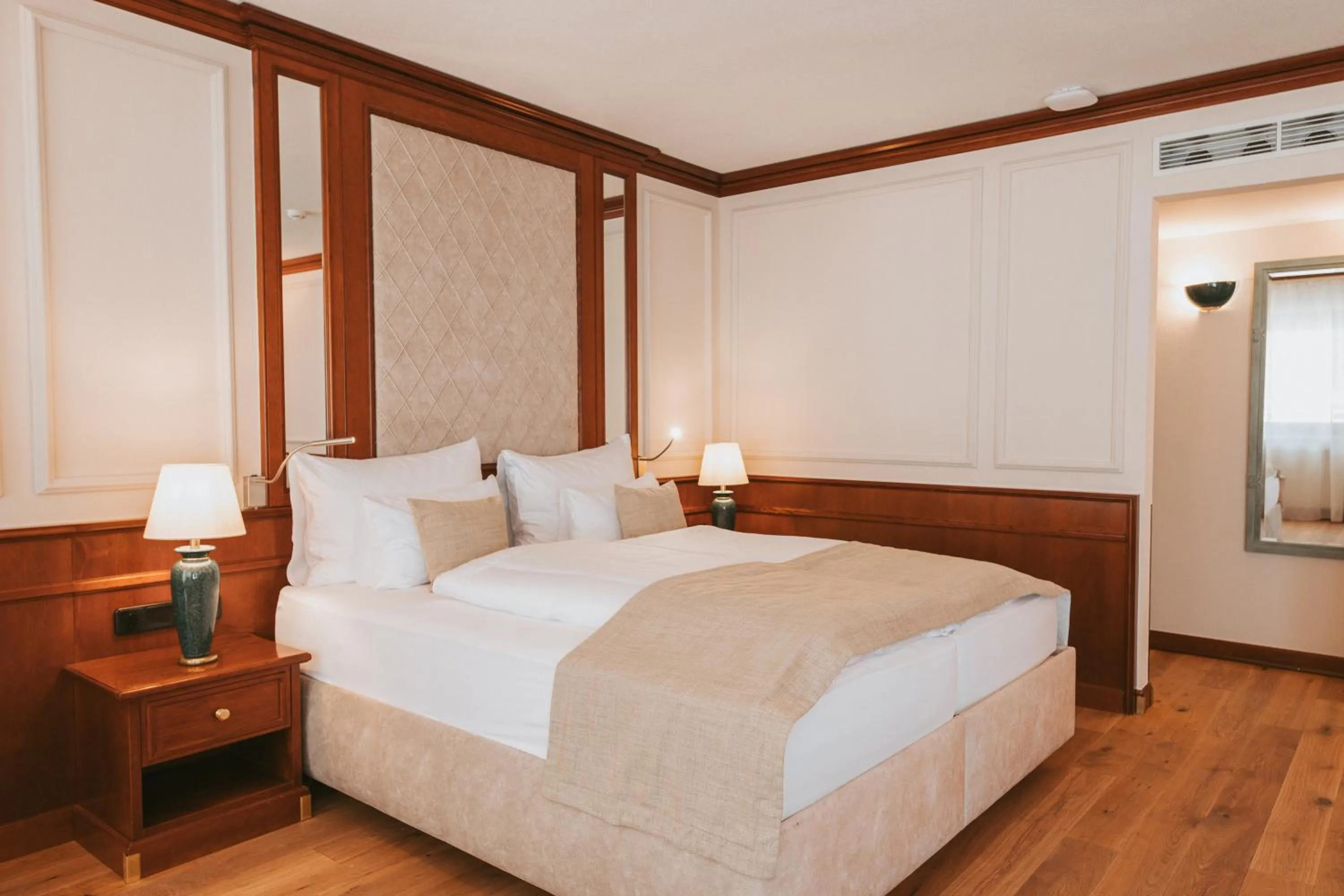 Photo of the whole room, Bed in MANNI das Hotel