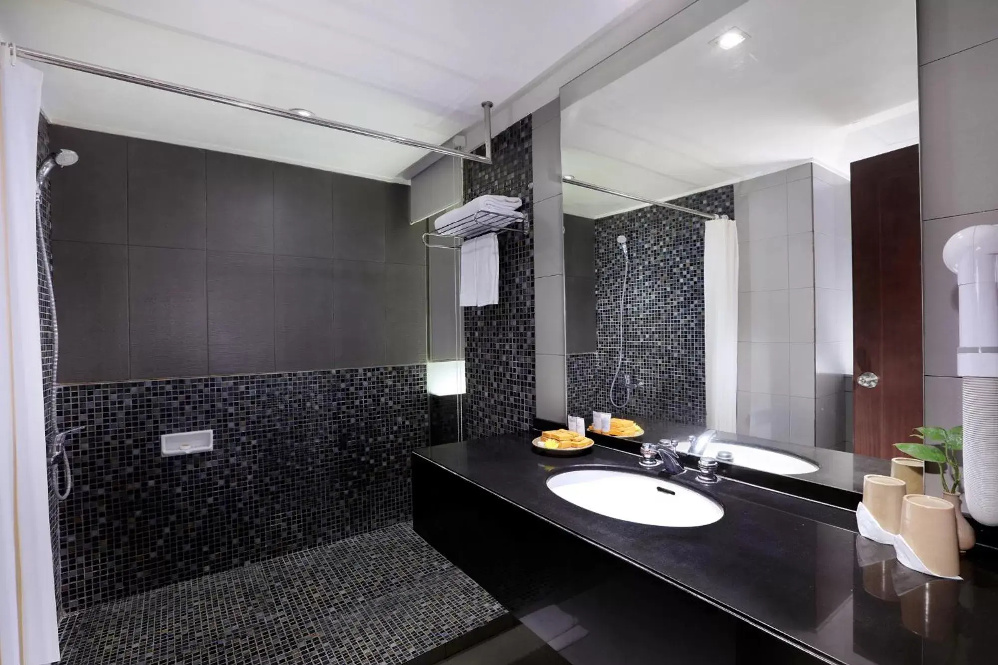 Bathroom in Grand Candi Hotel