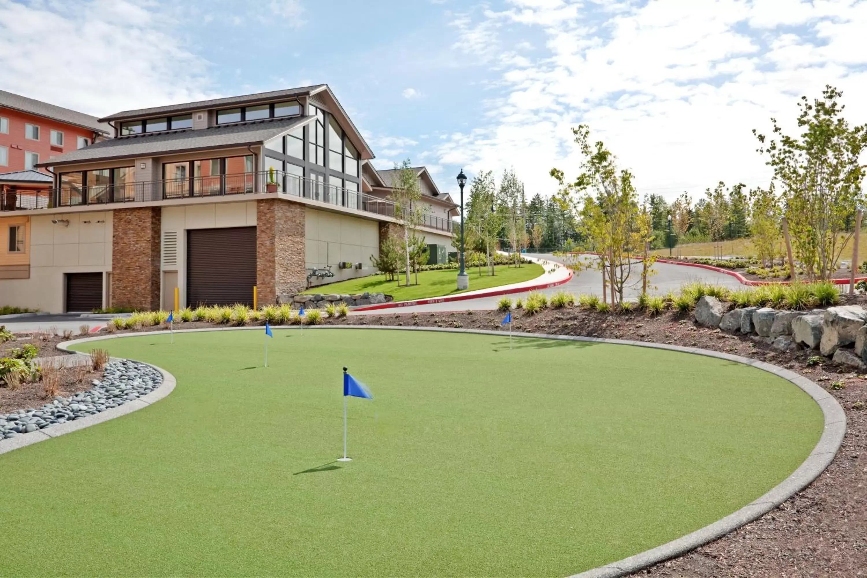Golfcourse, Property Building in Staybridge Suites Everett - Paine Field, an IHG Hotel