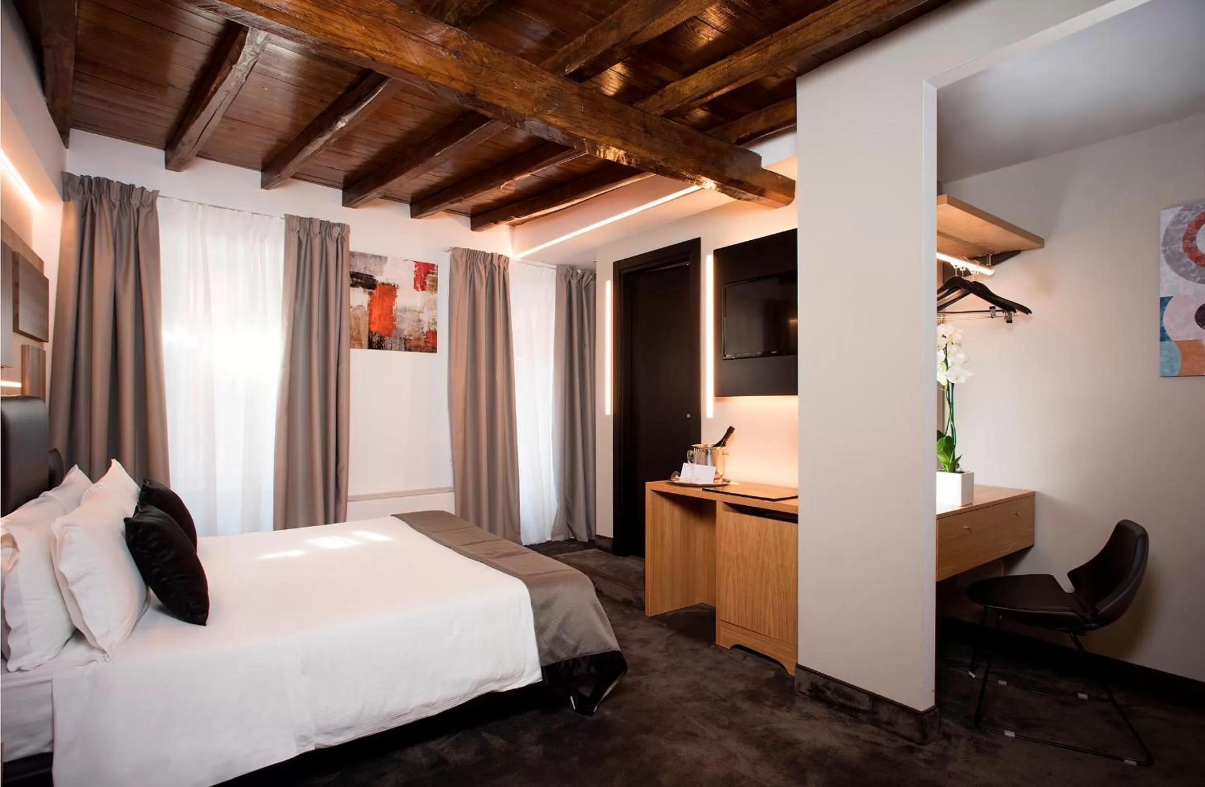 Photo of the whole room, Bed in Hotel Trevi - Gruppo Trevi Hotels