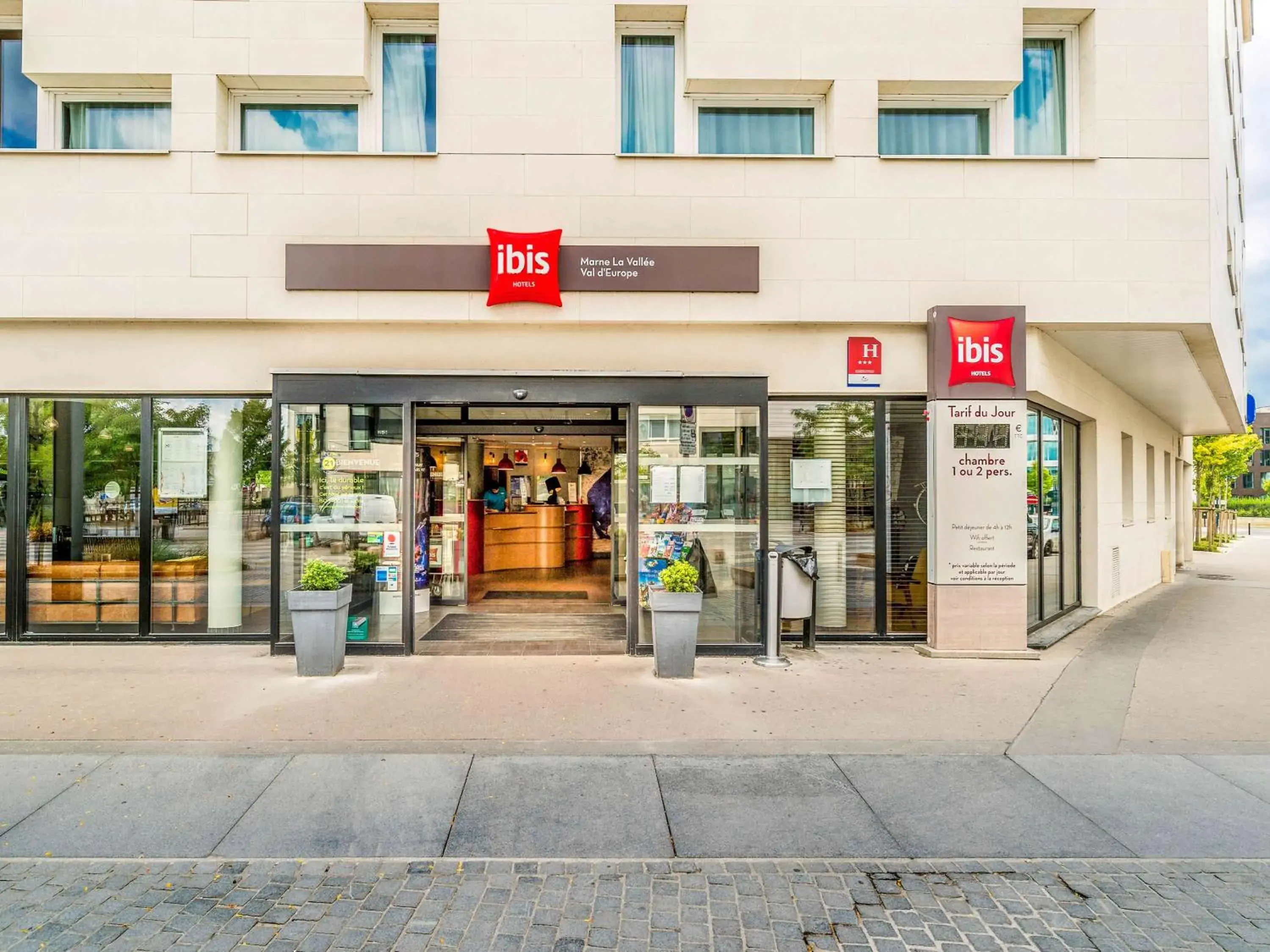 Property building in ibis Marne La Vallée Val d'Europe