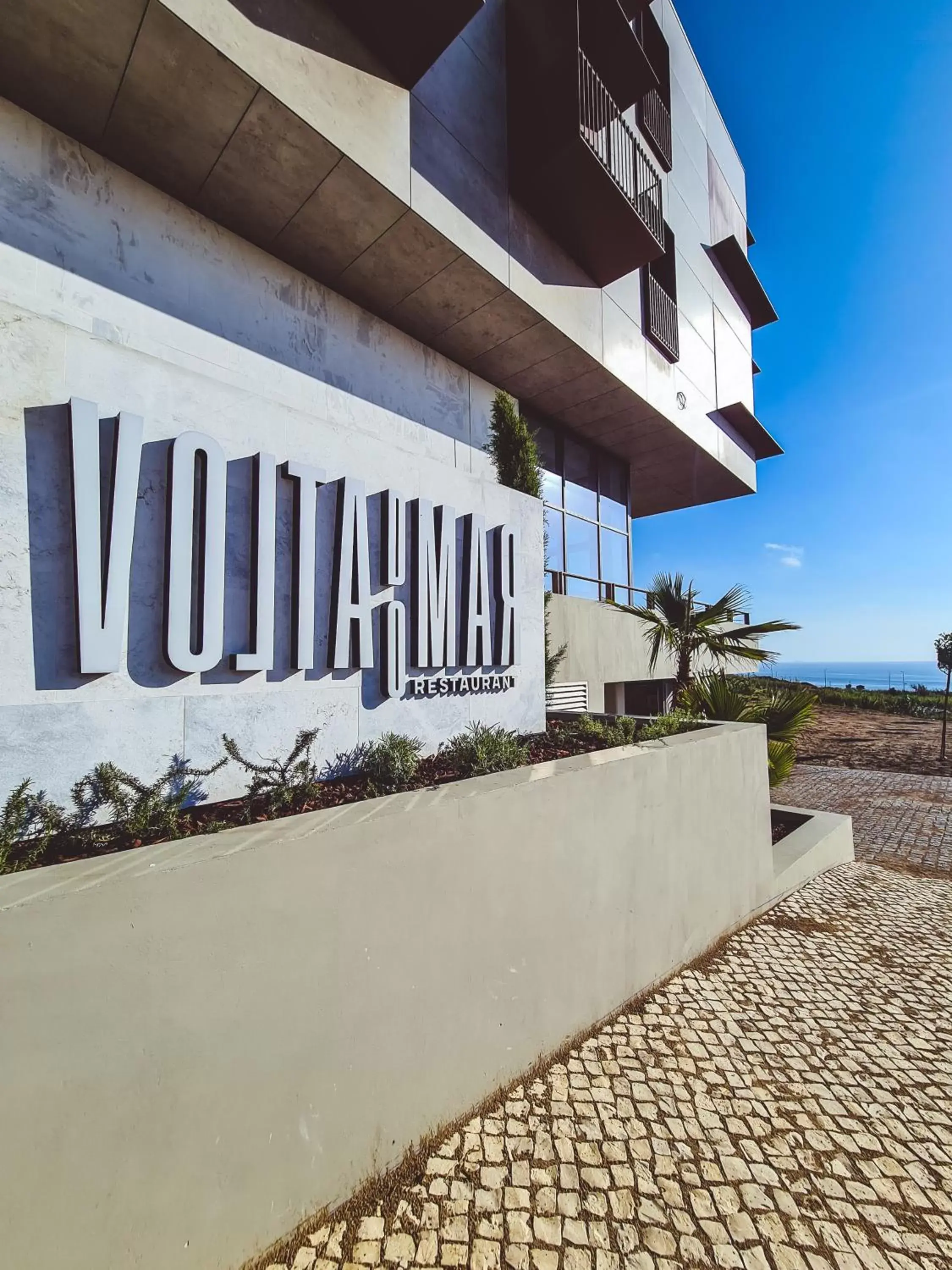 Restaurant/places to eat in Sines Sea View Business & Leisure Hotel Restaurant/places to eat in Sines Sea View Business & Leisure Hotel