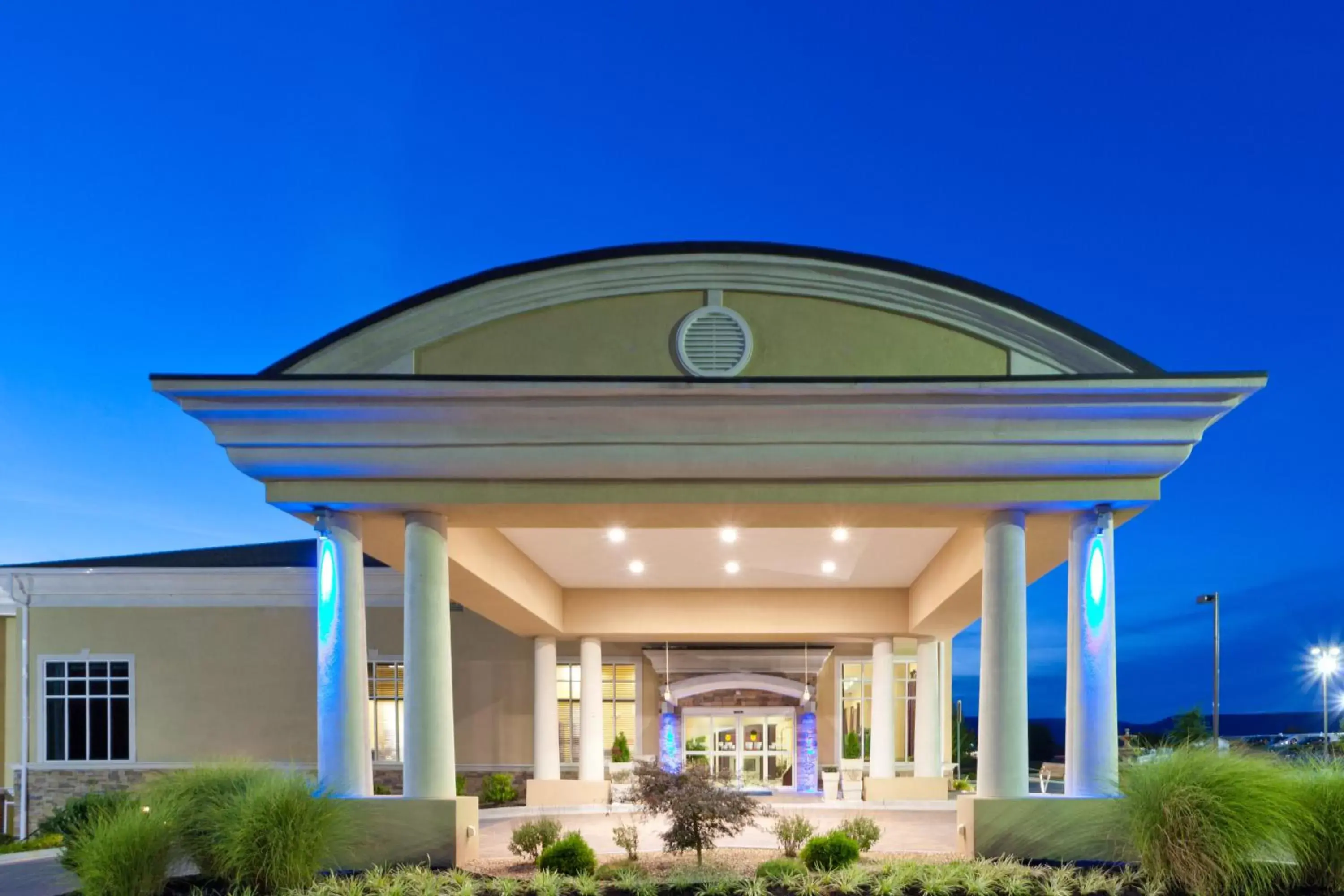 Property building in Holiday Inn Express Woodstock-Shenandoah Valley, an IHG Hotel