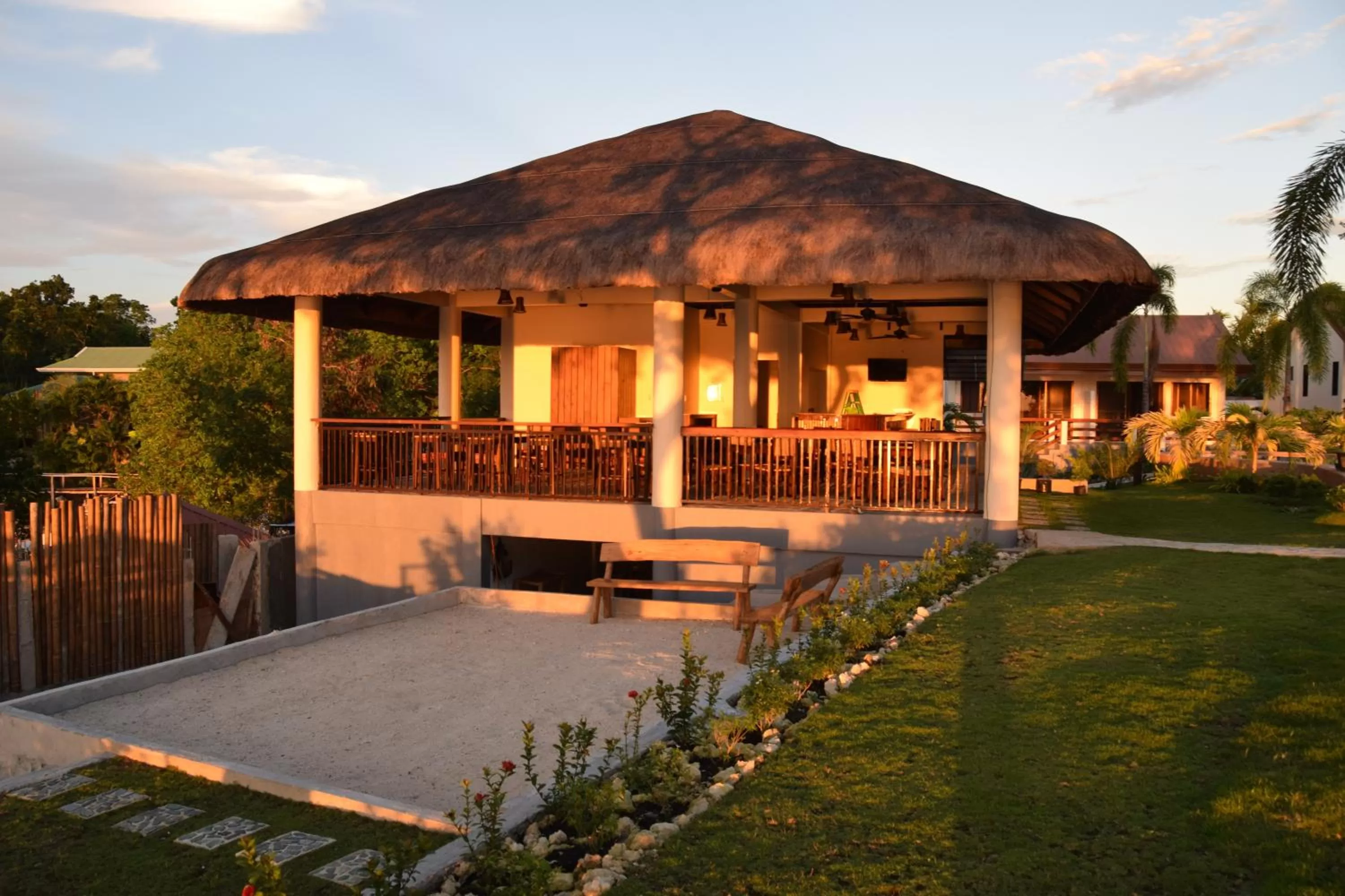 Facade/entrance in Kasagpan