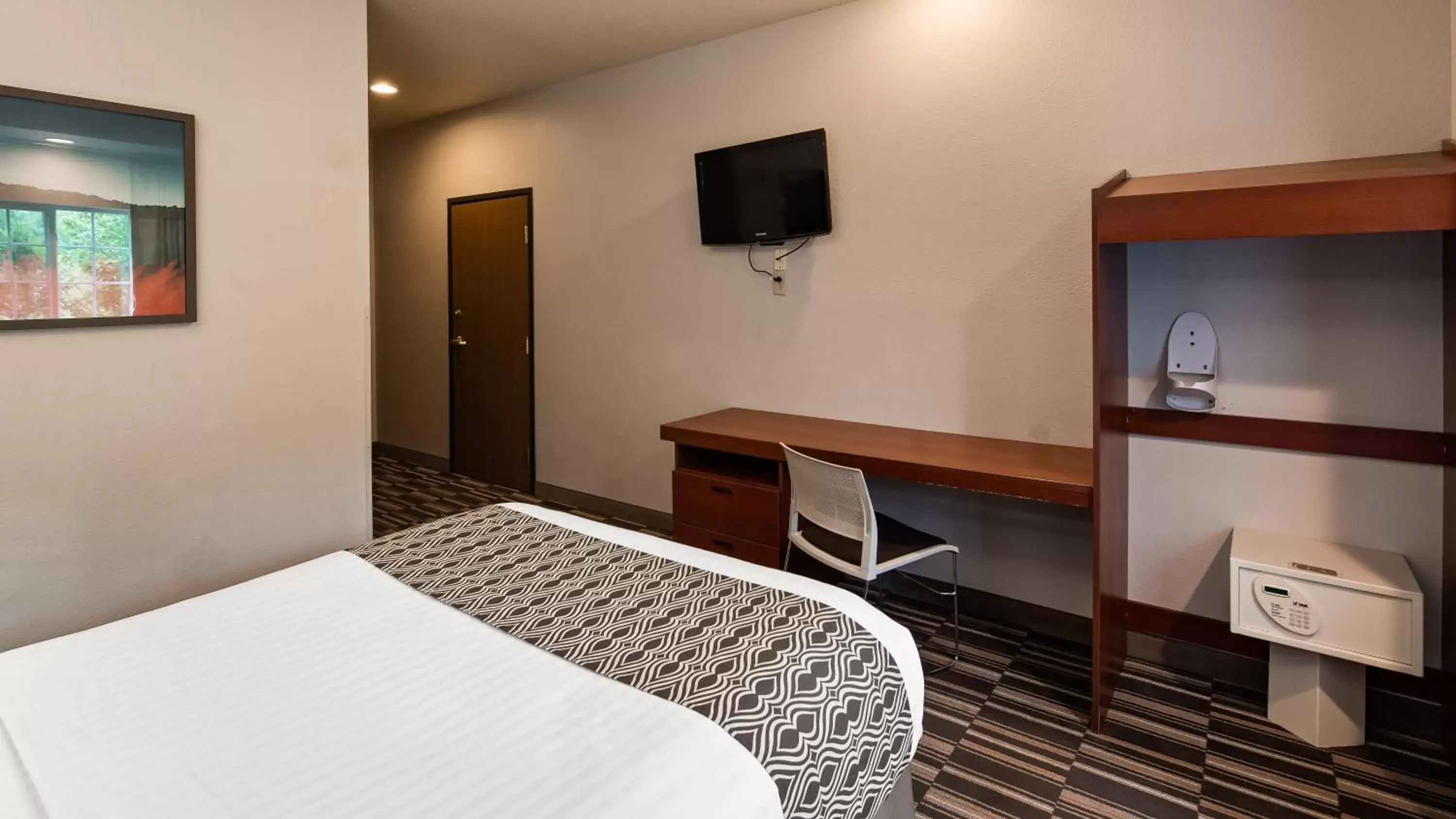 Bed in SureStay Plus Hotel by Best Western Morgantown