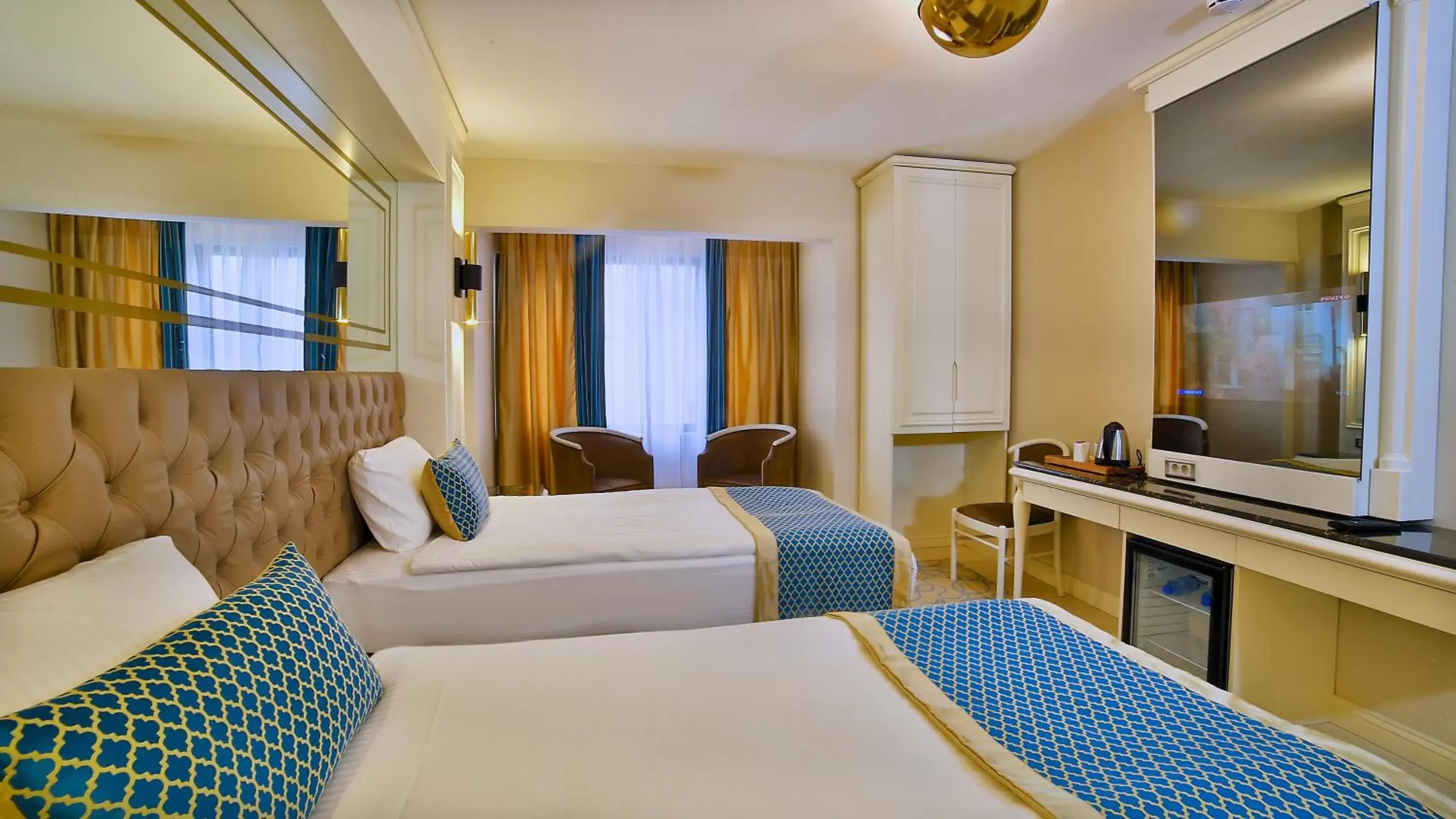 Bed in Beethoven Premium Hotel