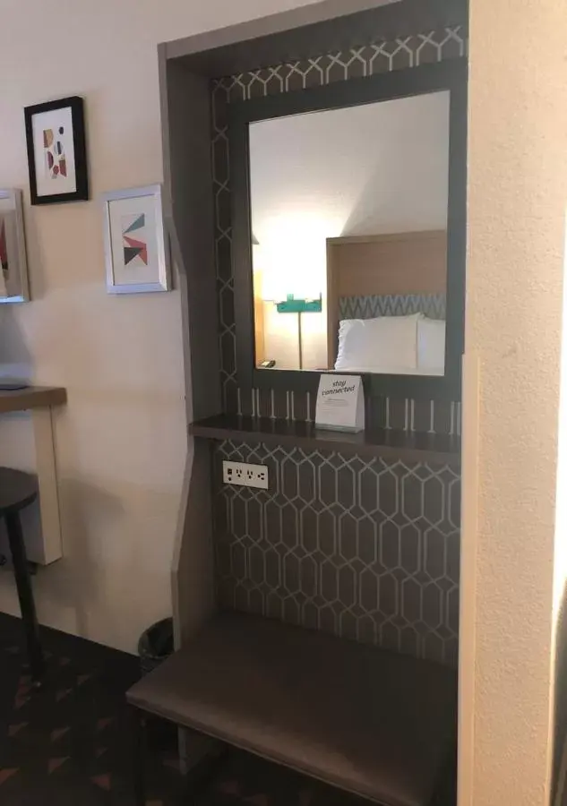 TV and multimedia, Bathroom in Holiday Inn Atlanta/Roswell, an IHG Hotel