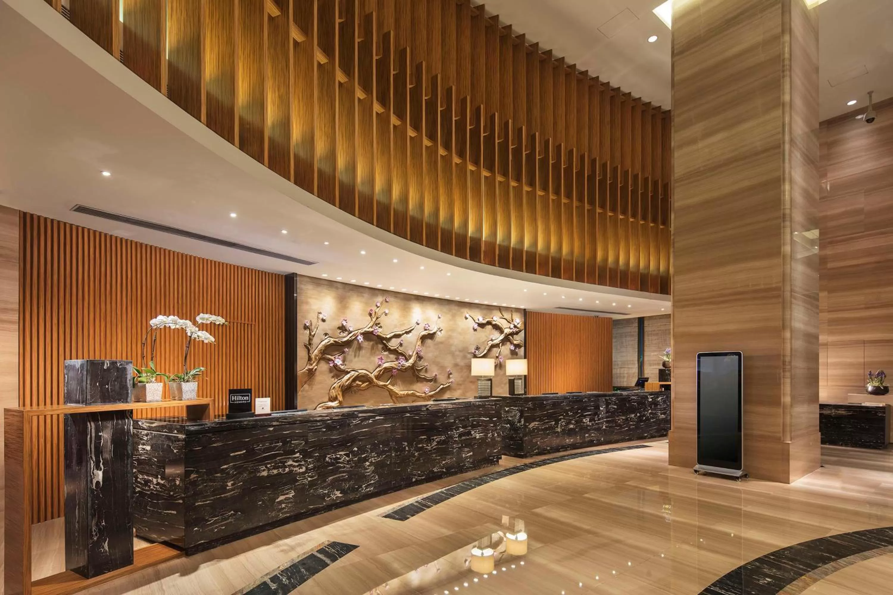 Lobby or reception in DoubleTree by Hilton Guangzhou Science City-Free Shuttle Bus Service During Canton Fair Period