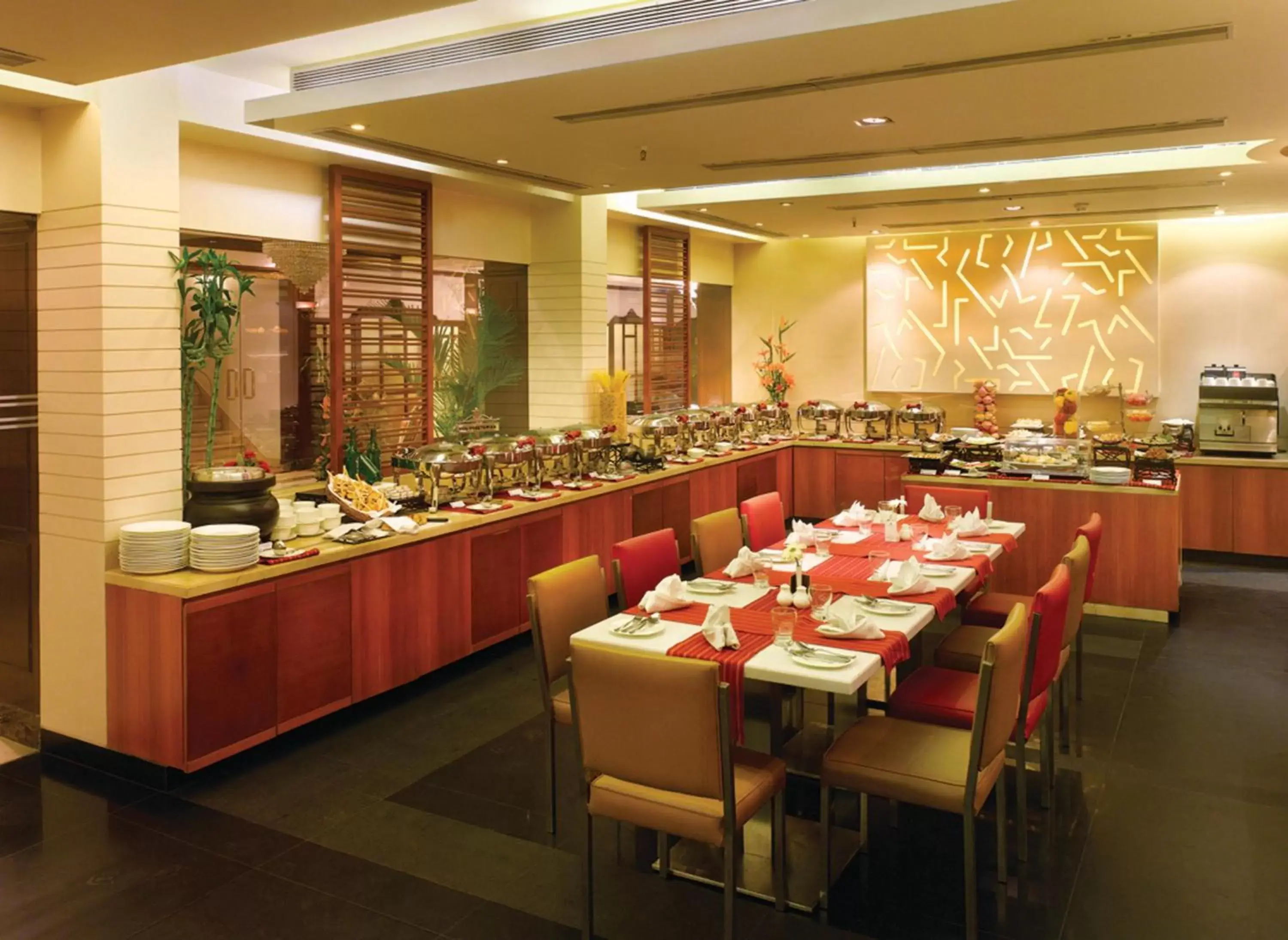 Banquet/Function facilities, Restaurant/Places to Eat in Kenilworth Hotel, Kolkata
