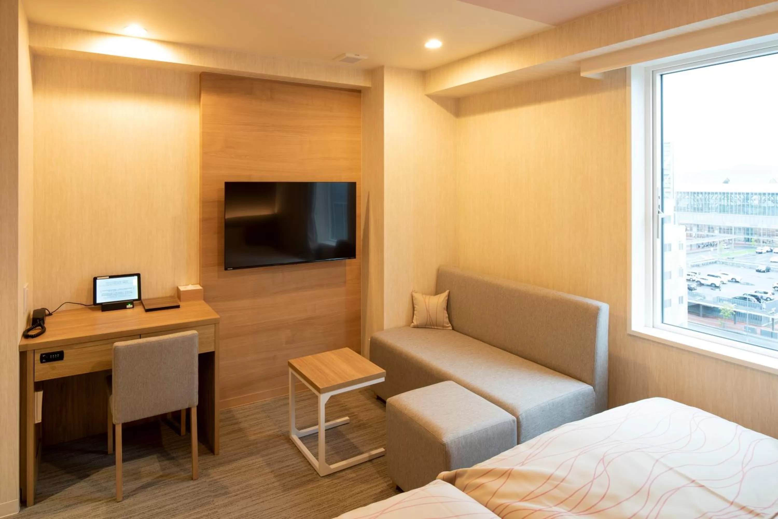 Photo of the whole room, Bed in HOTEL AMANEK Asahikawa