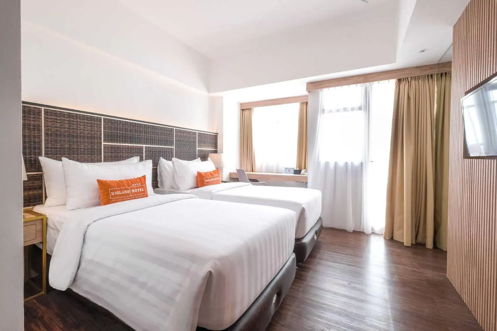 Bedroom, Bed in Bigland Hotel Bogor