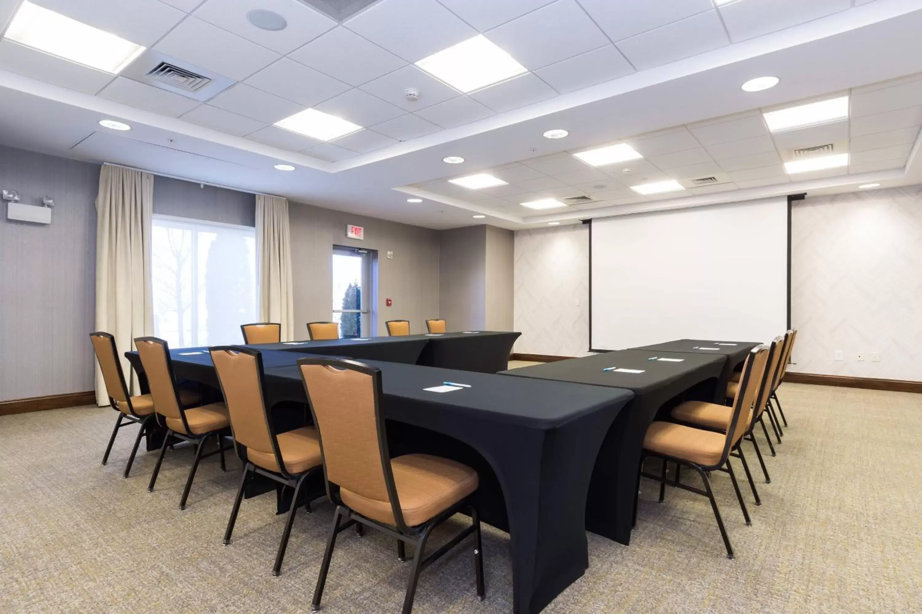 Meeting/conference room in SpringHill Suites by Marriott Charlotte Ballantyne