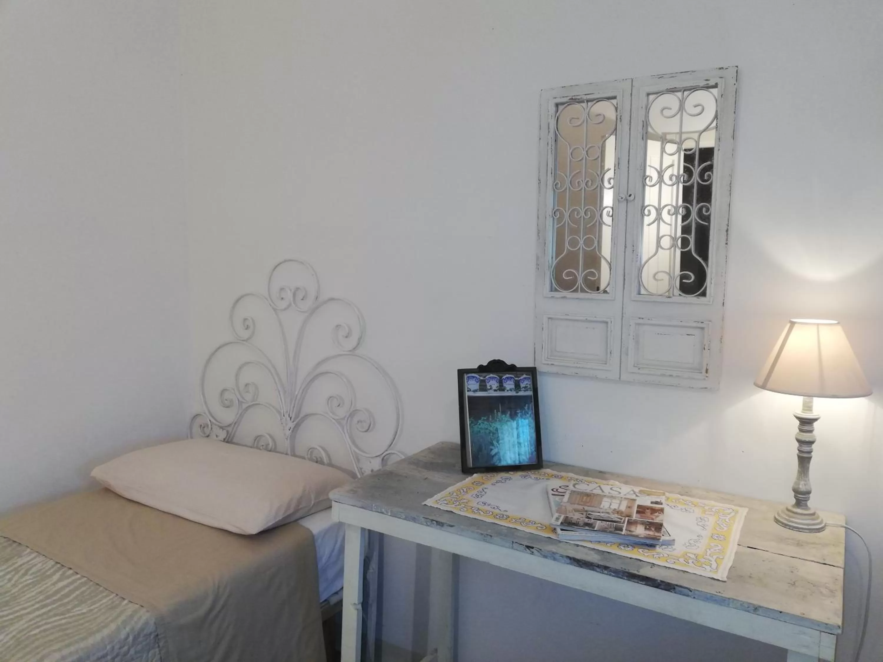 Bedroom, TV/Entertainment Center in B&B Giovannarolla Green House