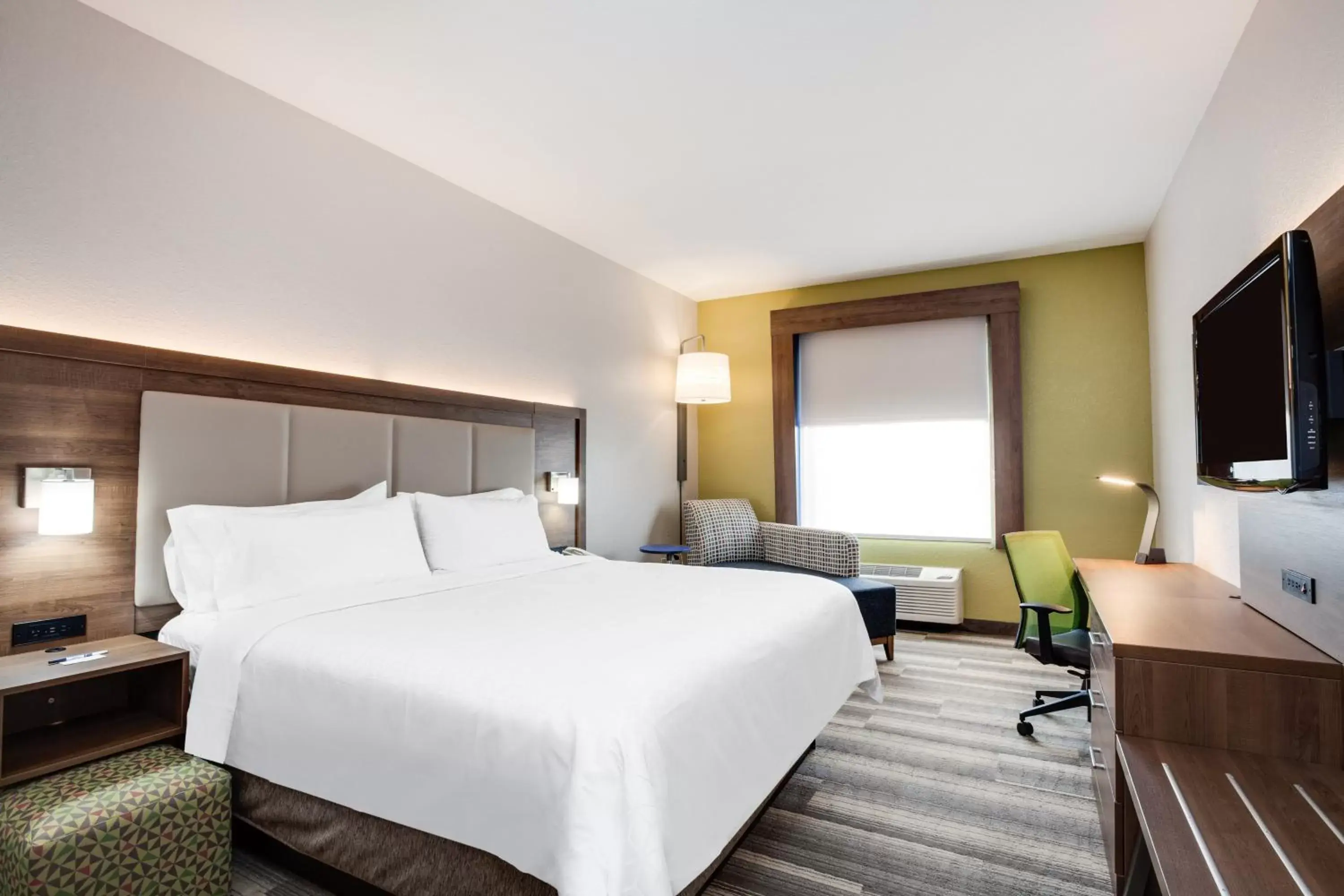 Photo of the whole room, Bed in Holiday Inn Express Hotel & Suites Clewiston, an IHG Hotel