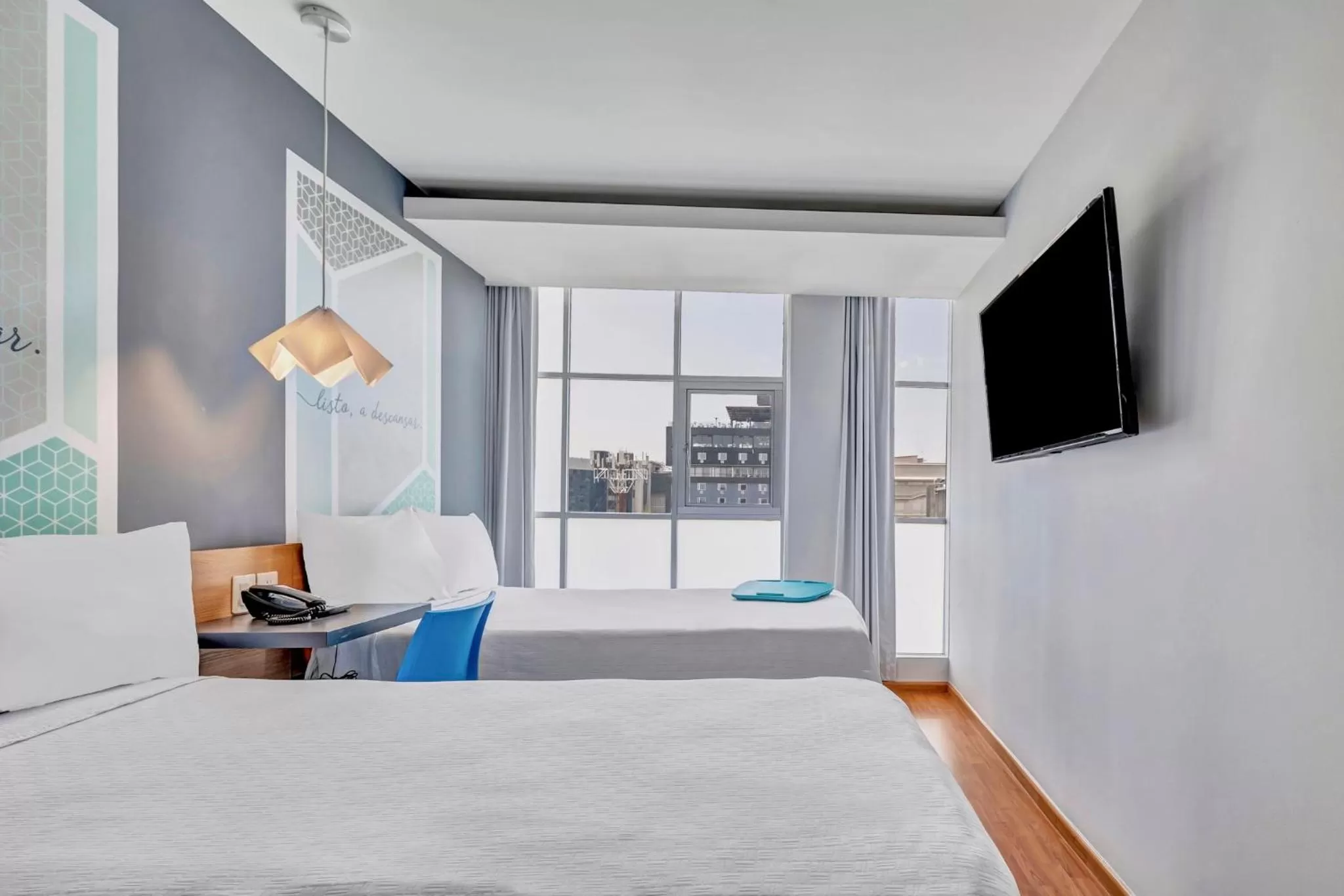 Photo of the whole room, Bed in One Ciudad de Mexico Alameda