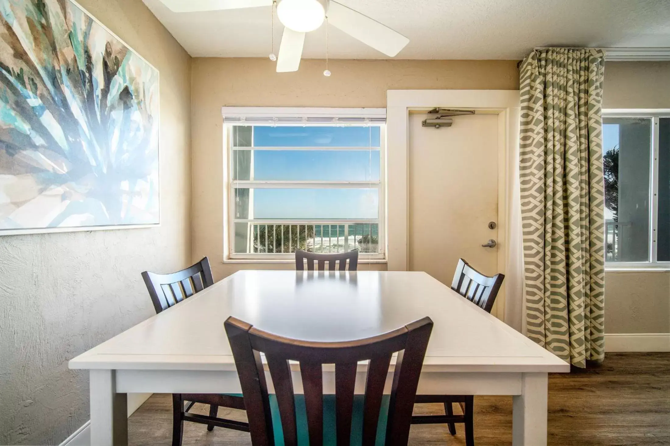 Dining area in Perry's Ocean-Edge Resort