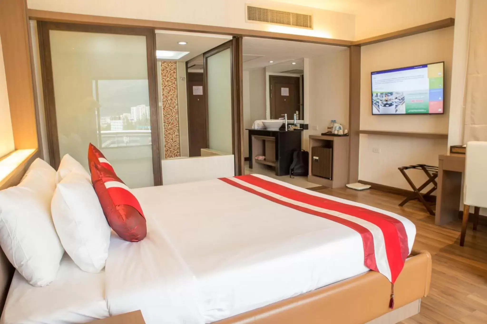 Bed in Chiangmai Grandview Hotel & Convention Center - SHA Extra Plus
