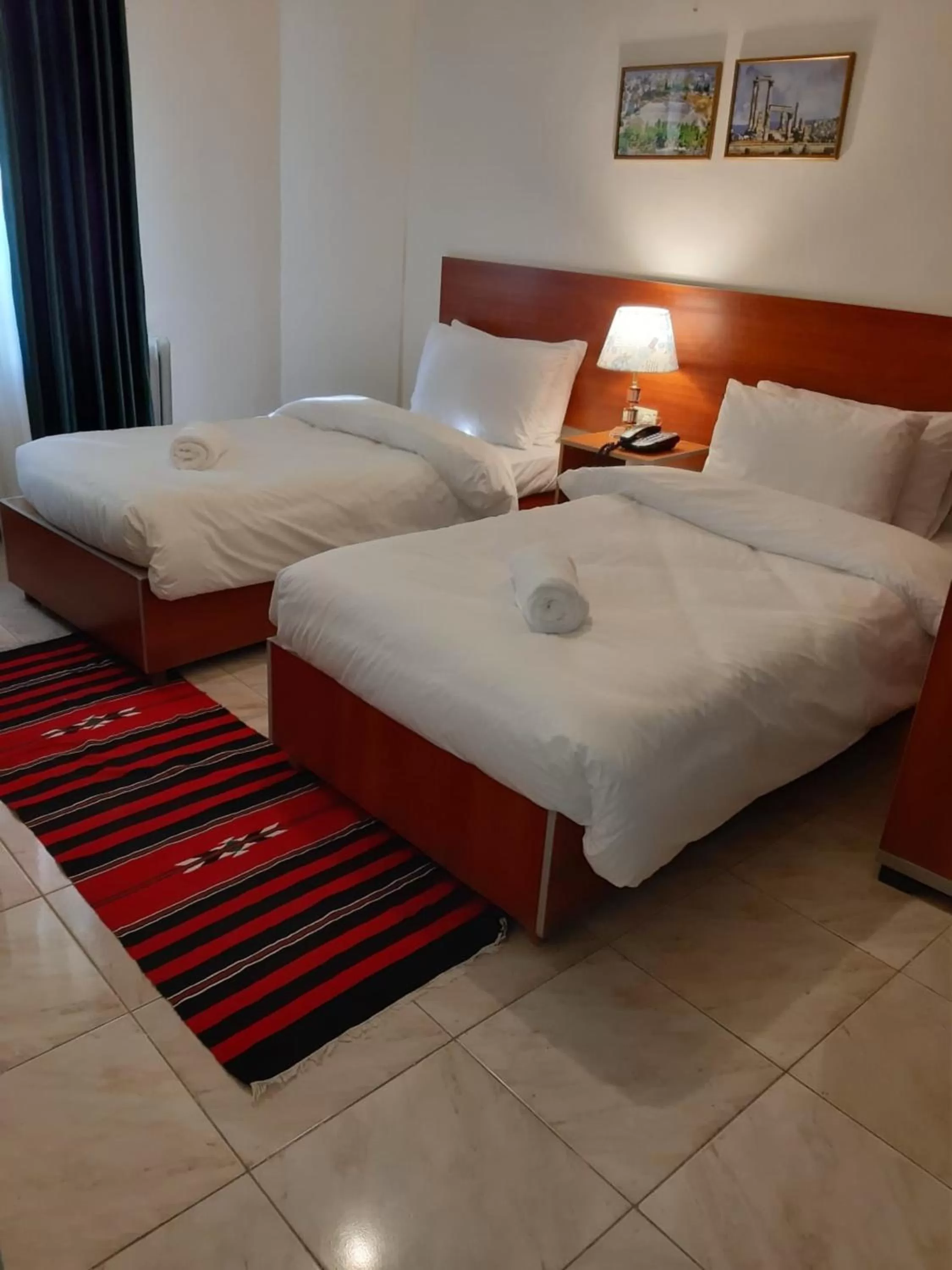 Photo of the whole room, Bed in New Park Hotel