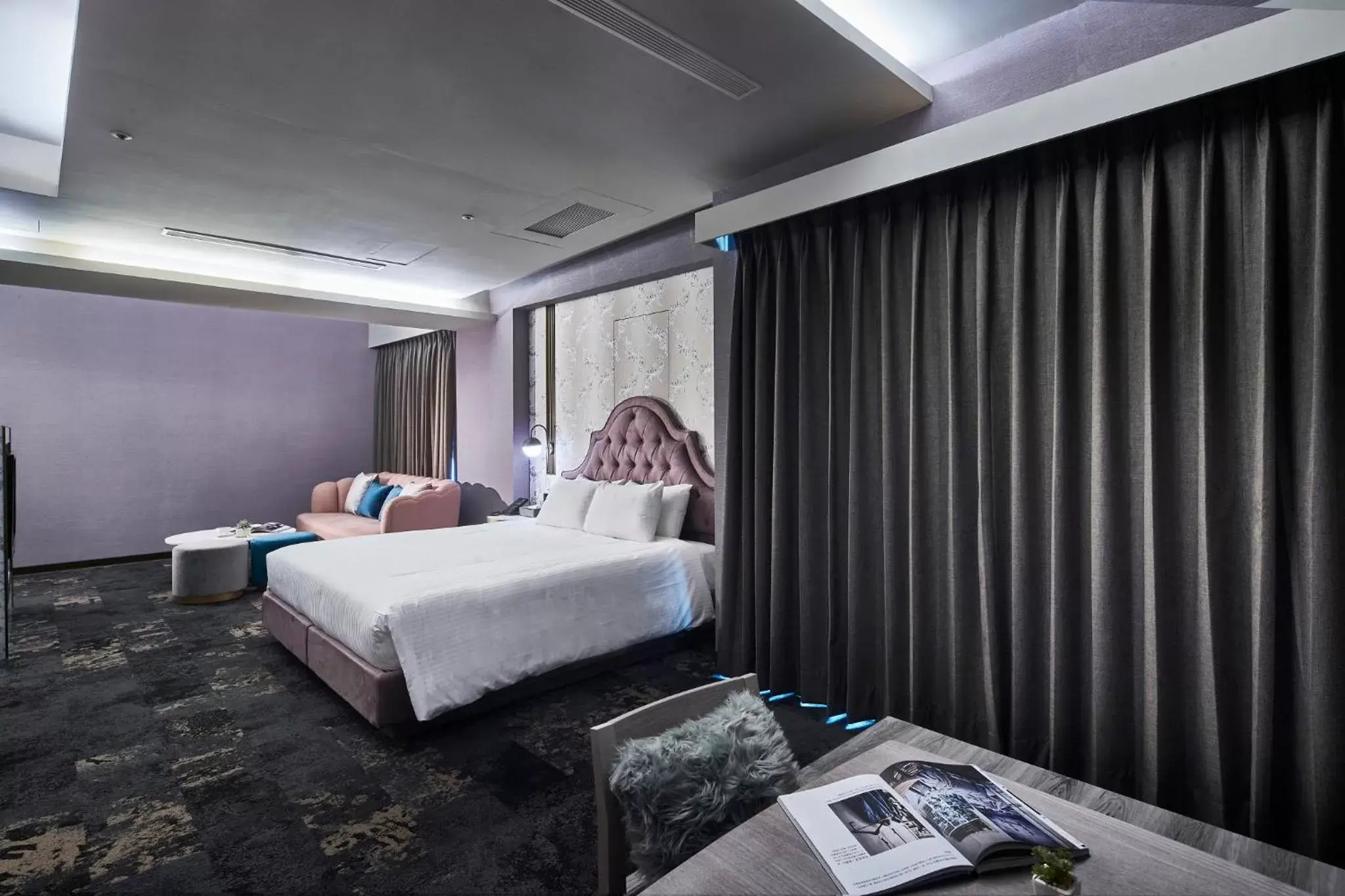 Bed in Kung Shang Design Hotel