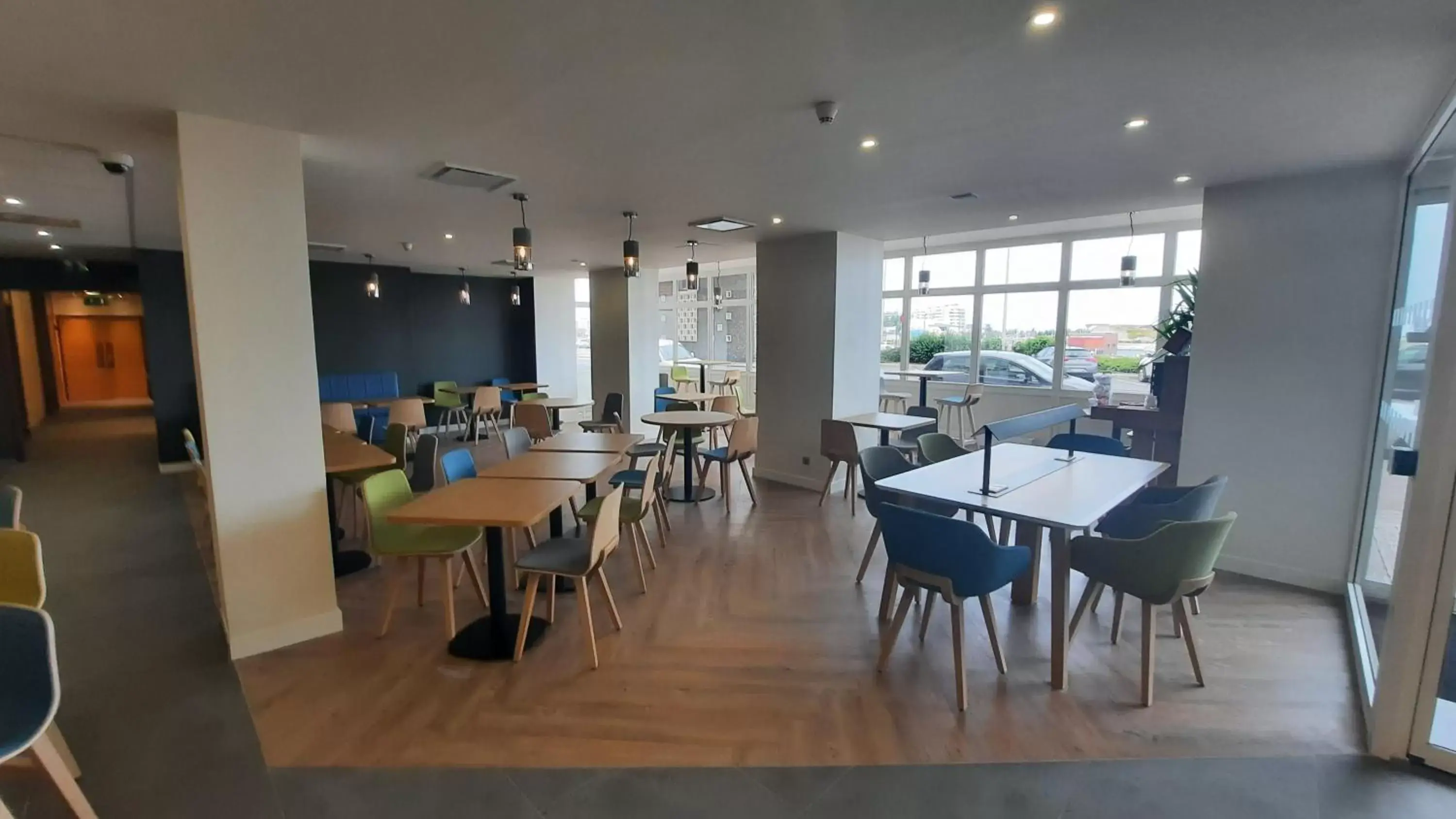 Restaurant/Places to Eat in Holiday Inn Calais-Centre, an IHG Hotel