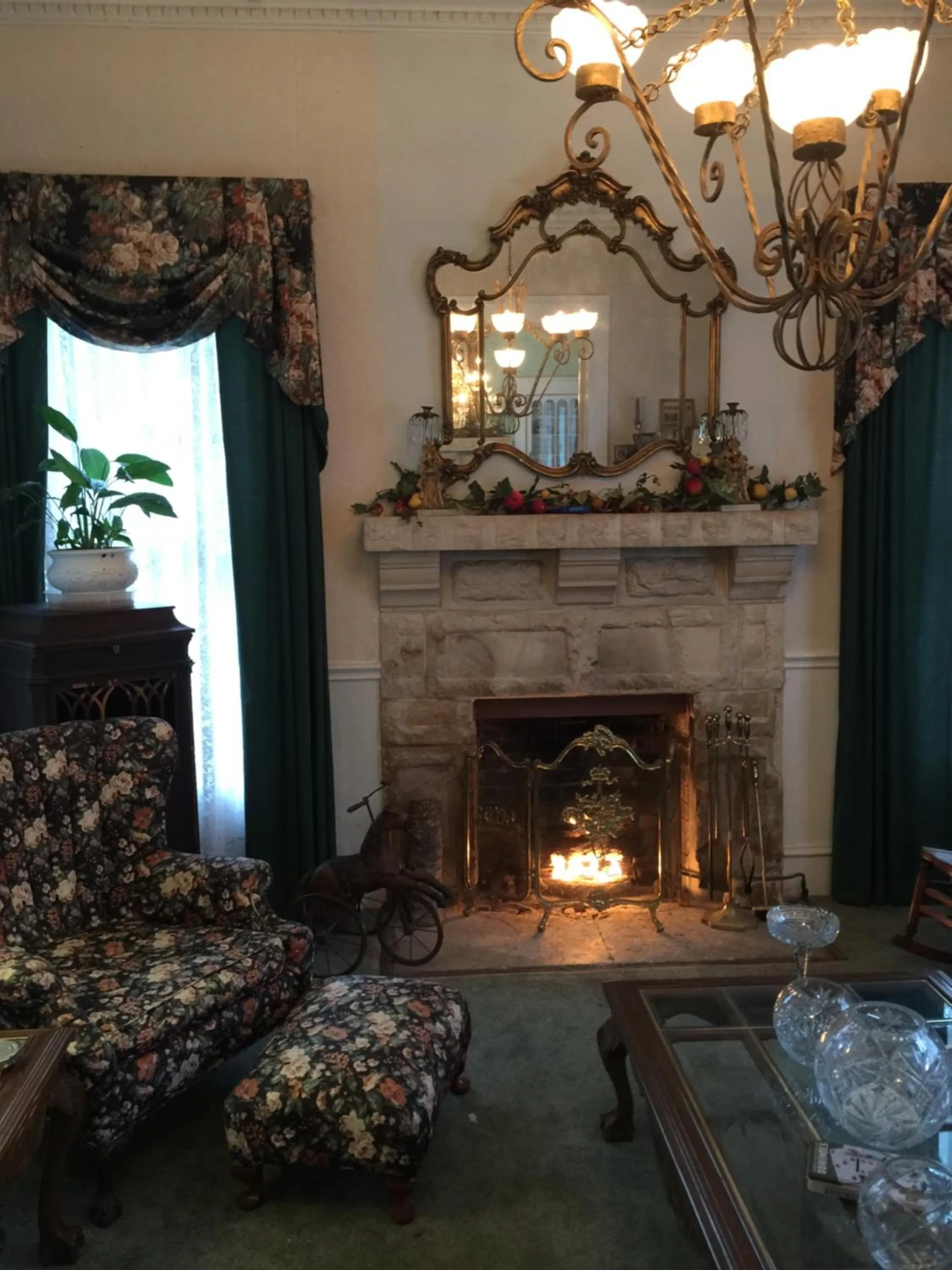 Communal lounge/ TV room, Seating Area in Strickland Arms Bed and Breakfast