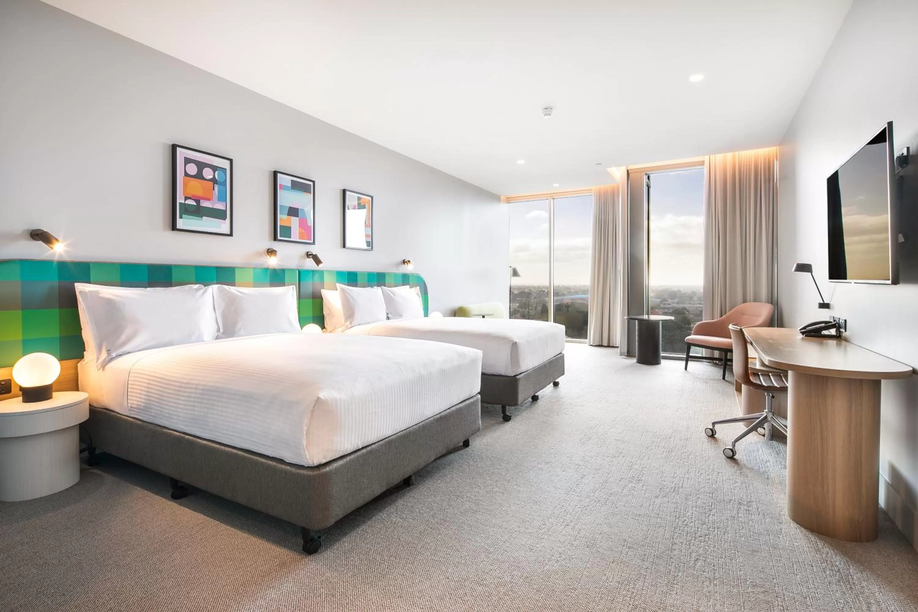 Photo of the whole room, Bed in Holiday Inn Werribee by IHG