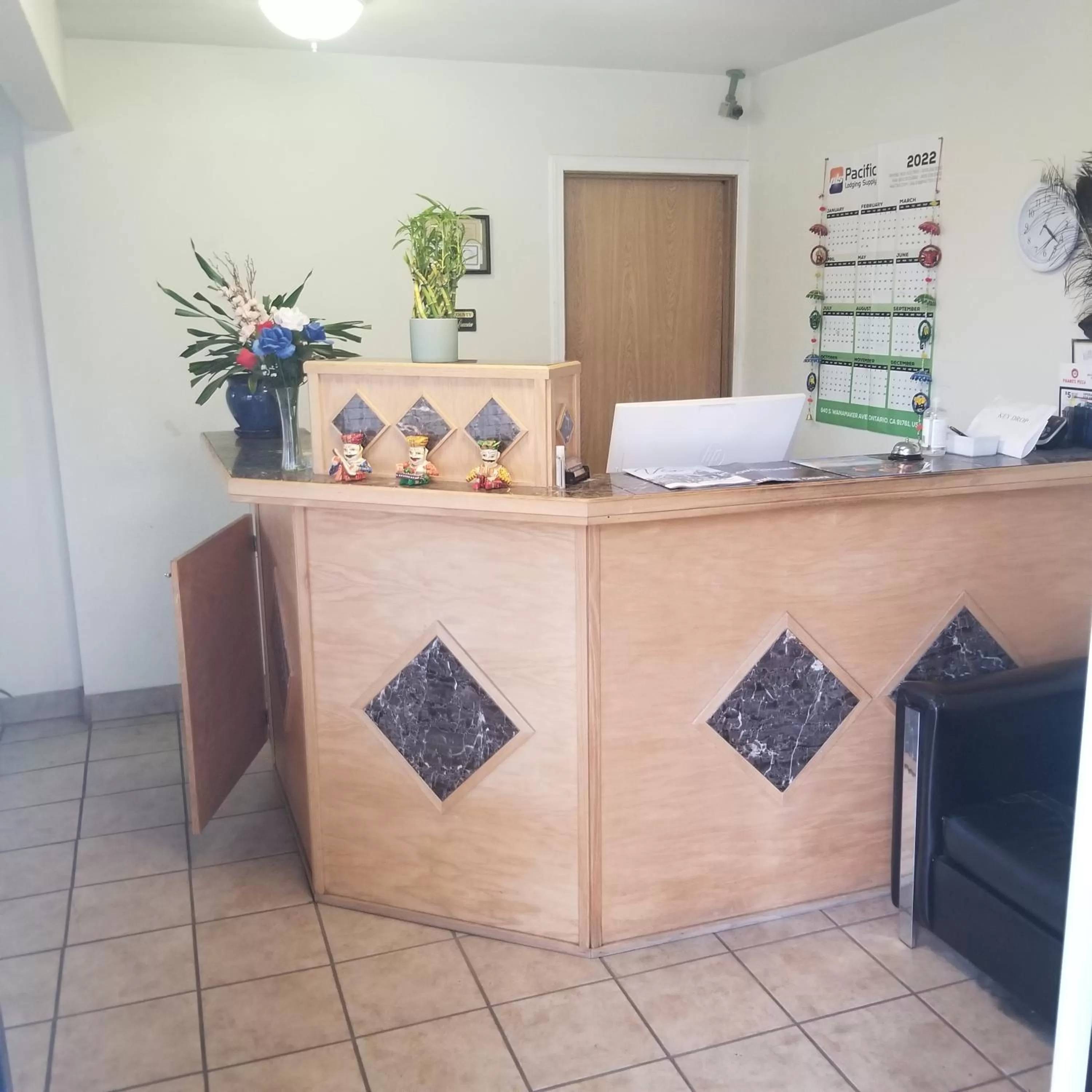 Lobby or reception in Budget 8 Motel