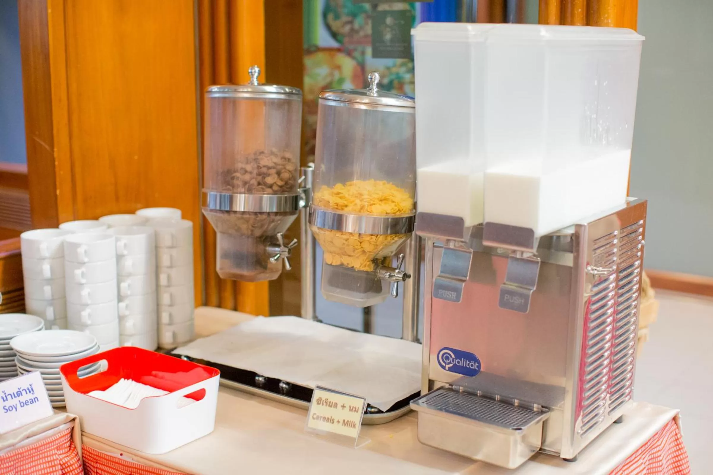 Food and drinks in MIDO Hotel