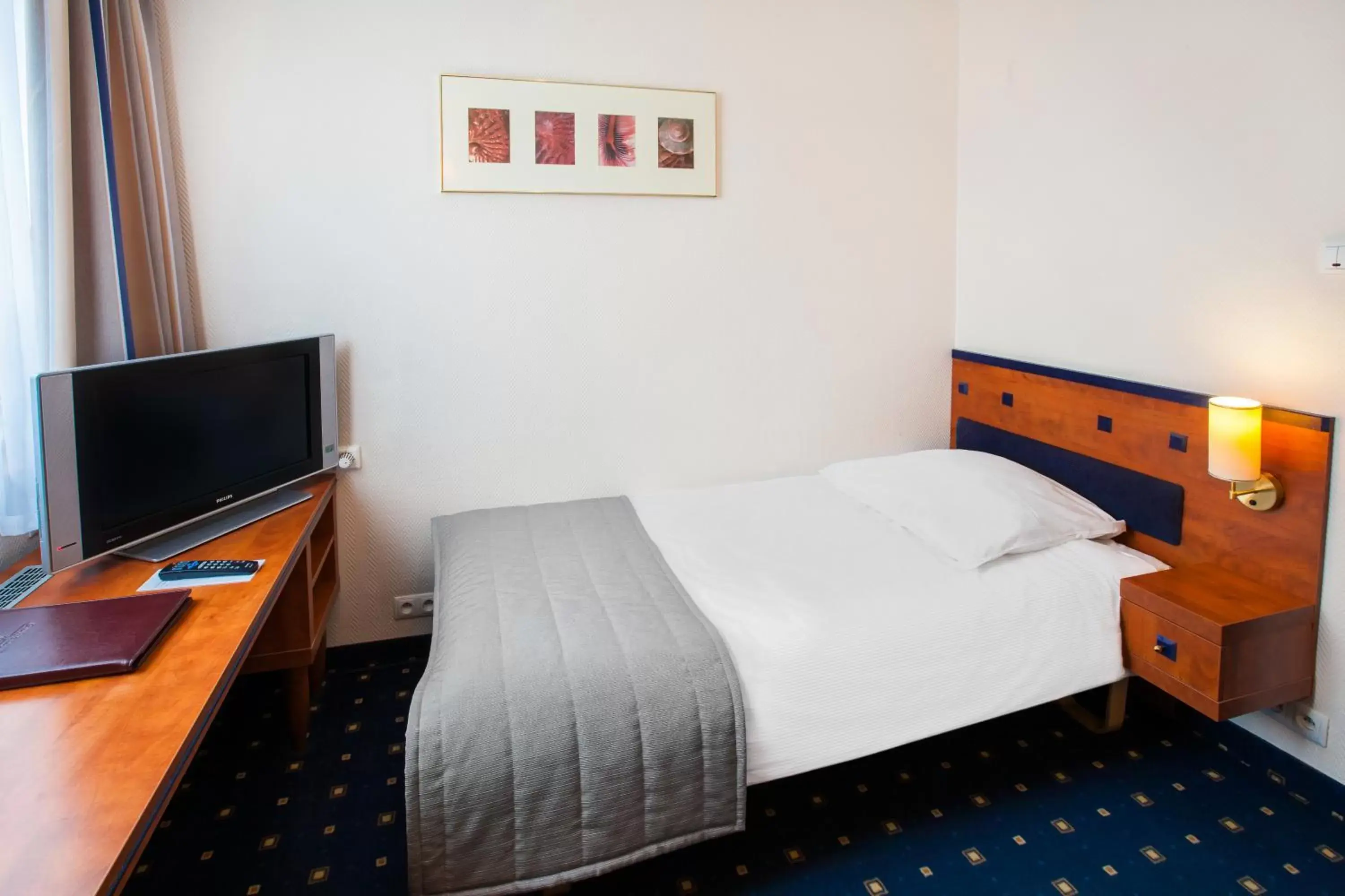 Bed in Qubus Hotel Głogów