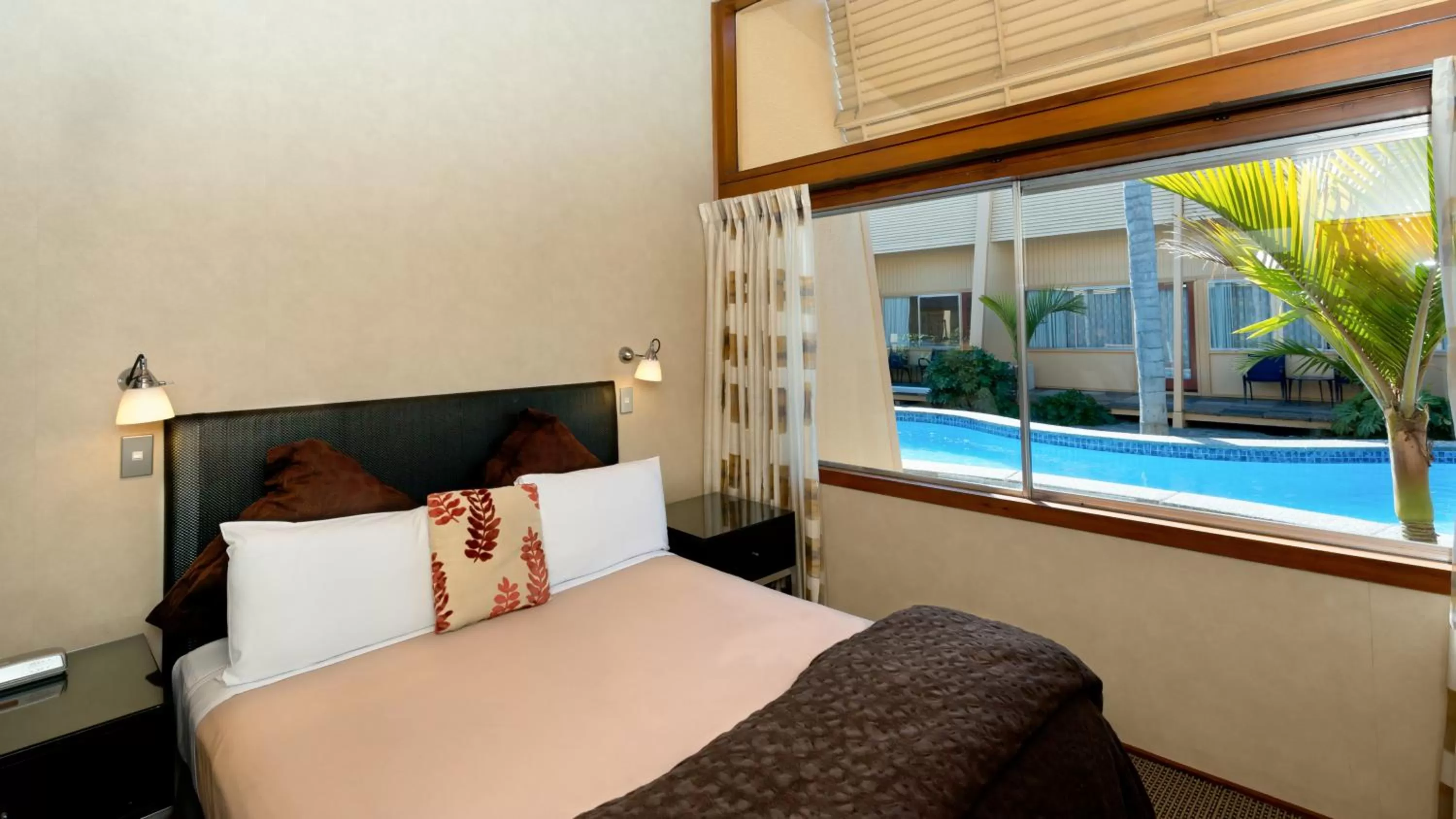 Day, Bed in Oasis Beach Motel