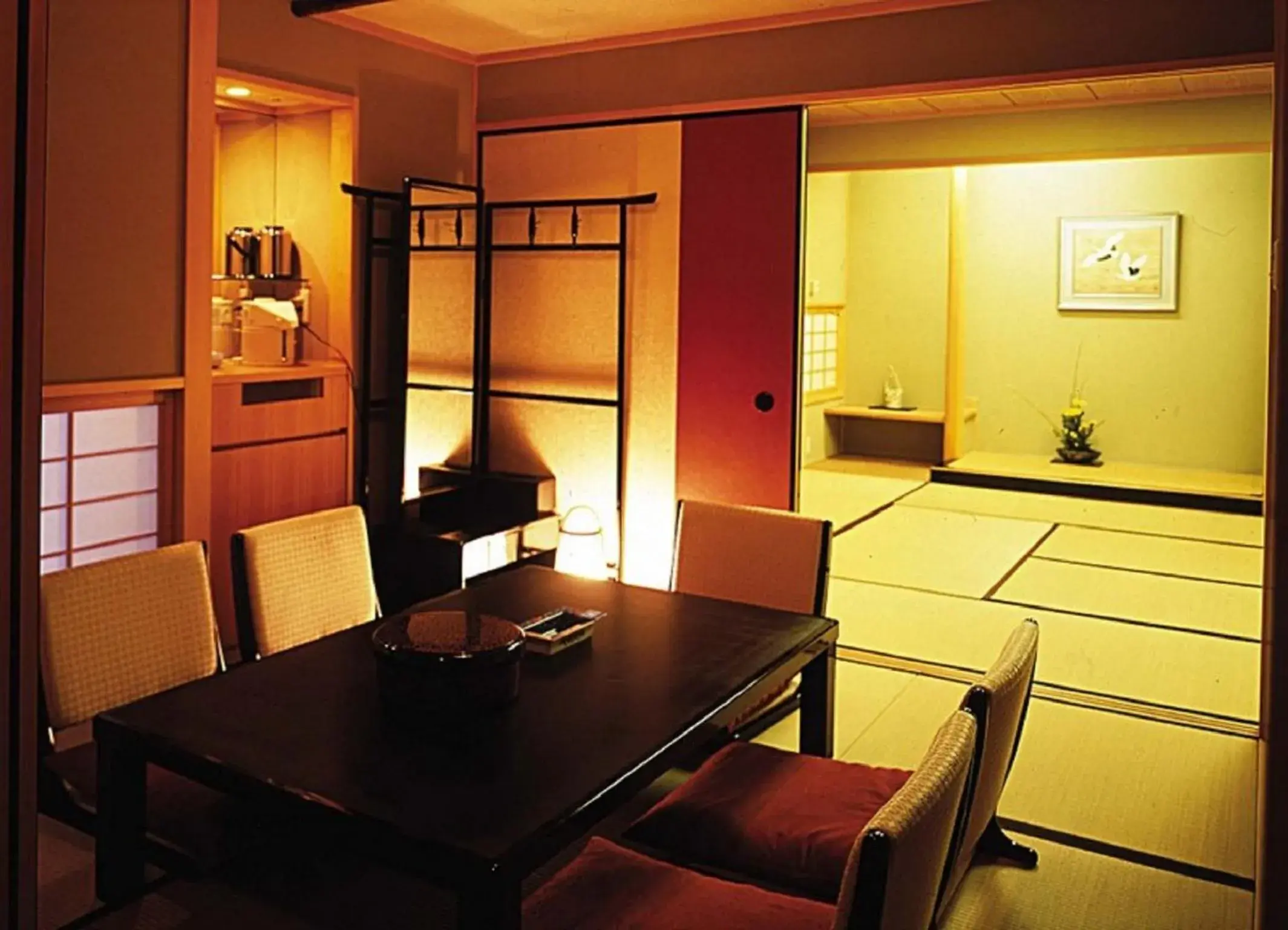 Photo of the whole room, Dining Area in Imabari Kokusai Hotel