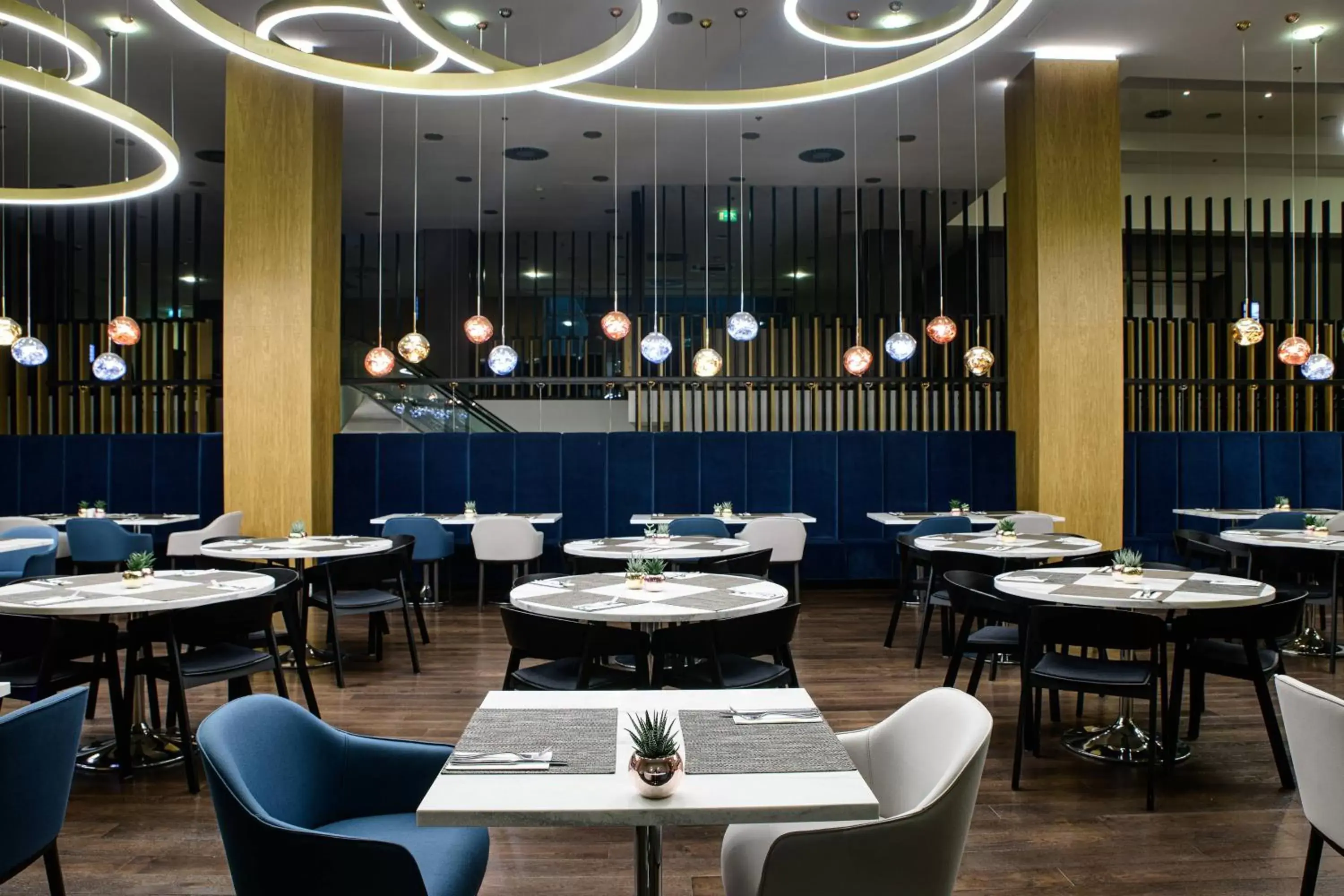 Restaurant/Places to Eat in Courtyard by Marriott Warsaw Airport