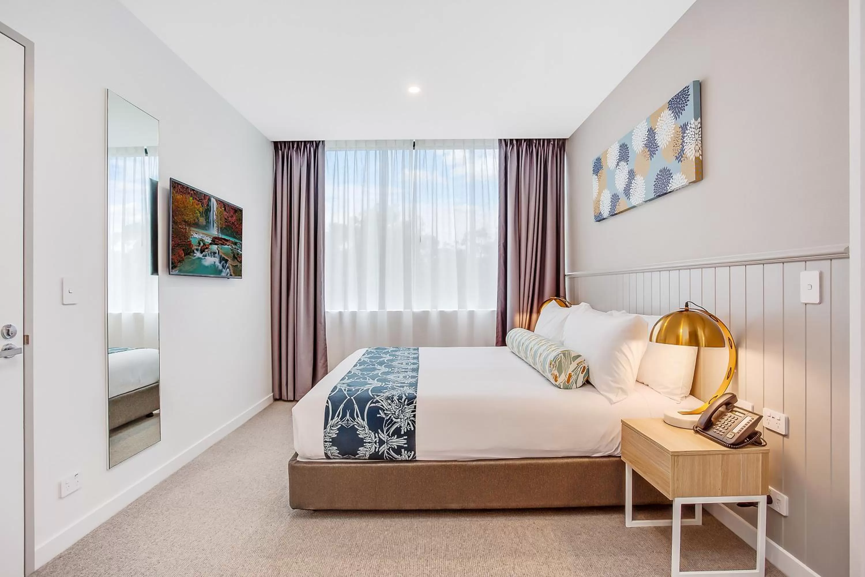 Bedroom, Bed in Mantra at Sharks