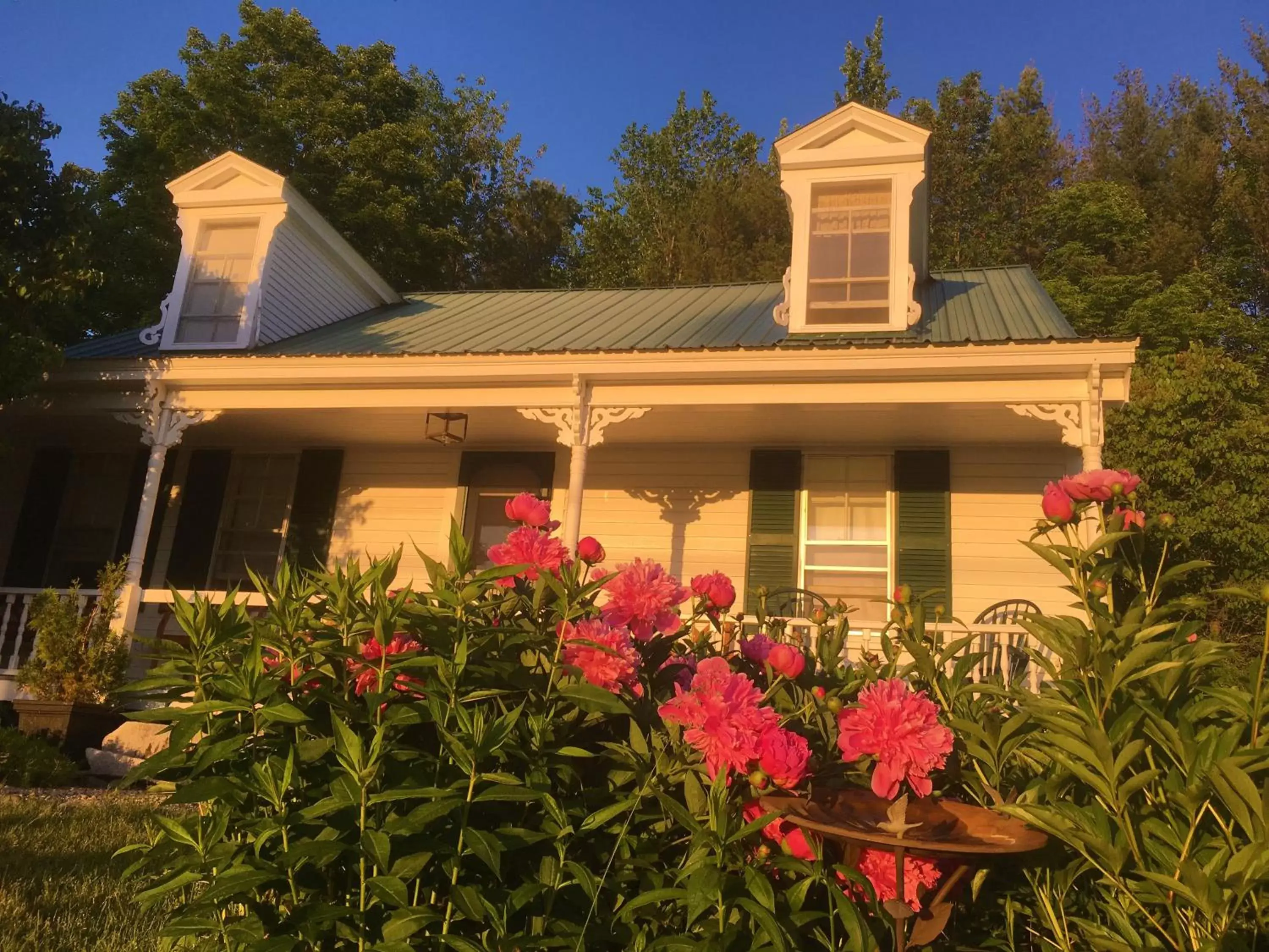 Property Building in Center Lovell Inn