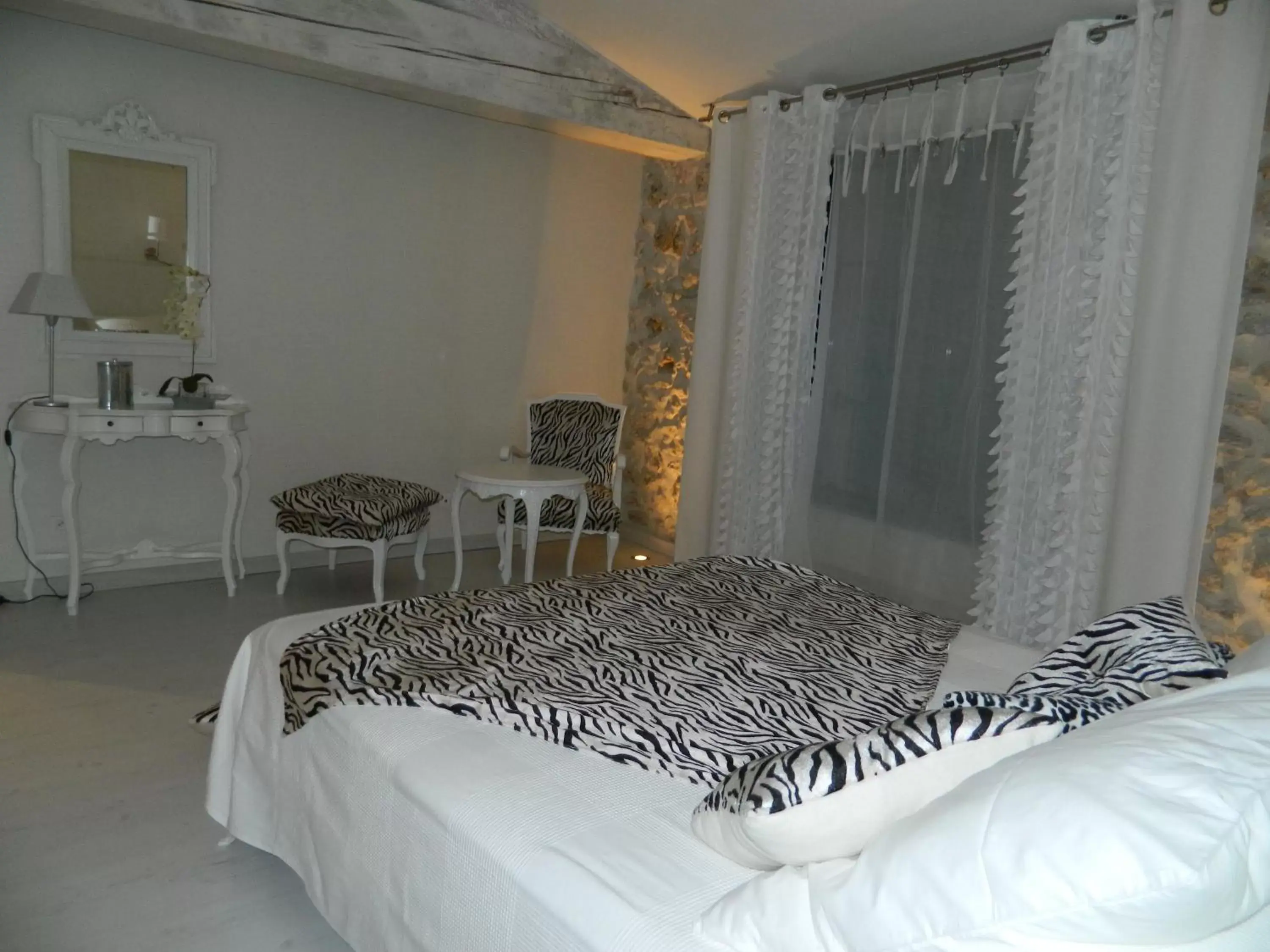 Bed in Au Paradis Cathare