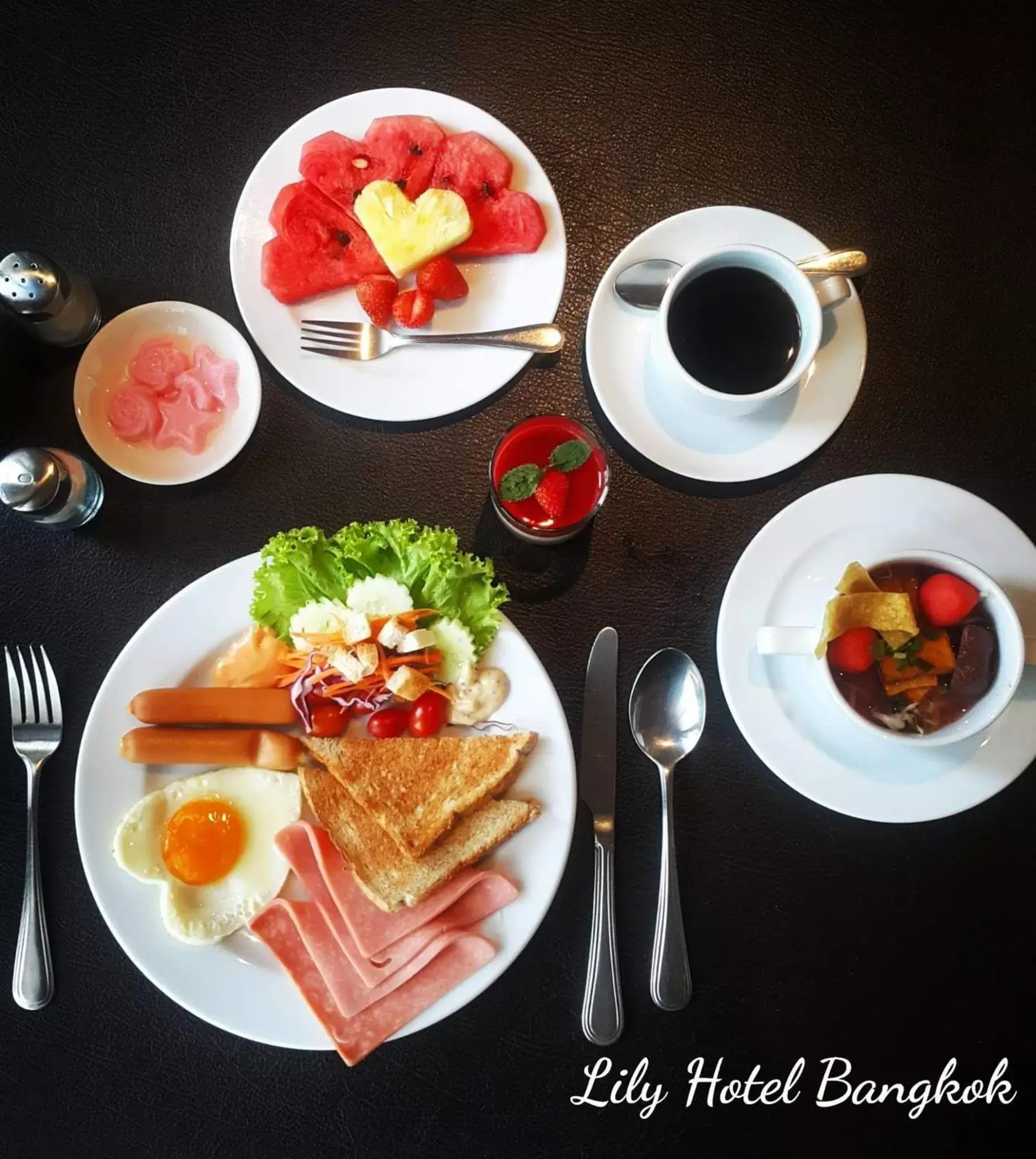 Breakfast in Lily Hotel Bangkok
